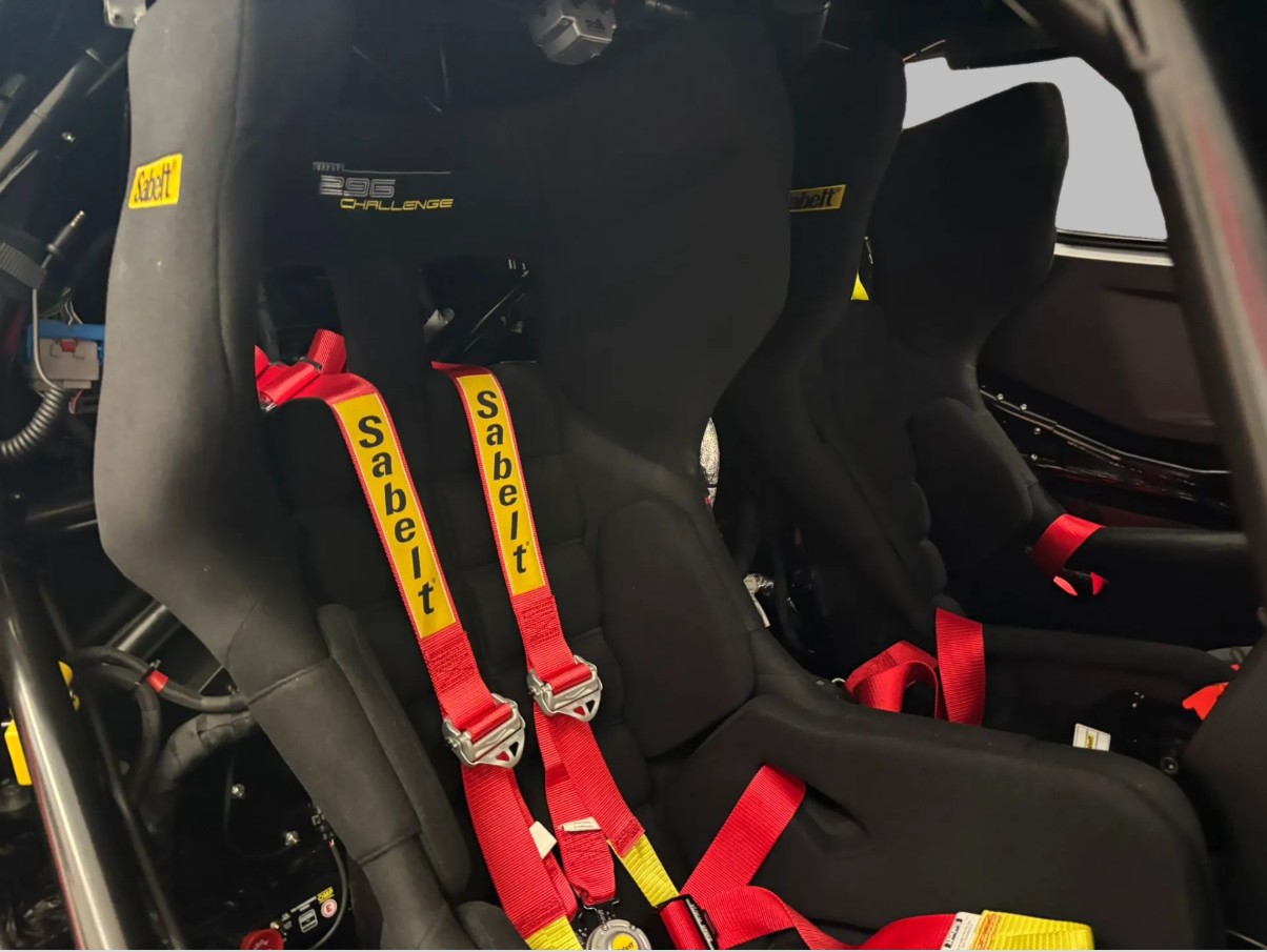FERRARI 296 Challenge-image-9