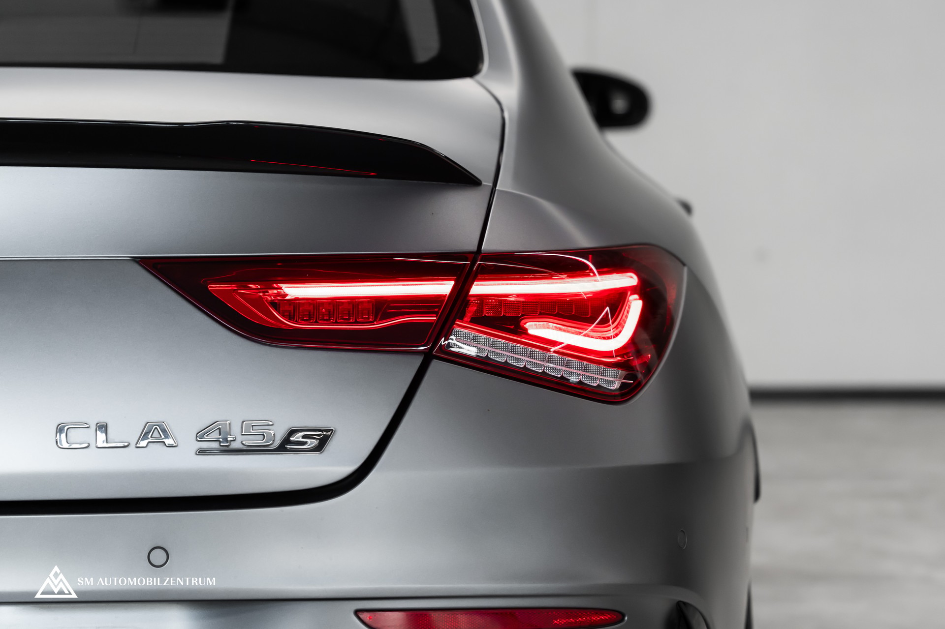 MERCEDES-BENZ CLA 45 S AMG 4matic+ / Aeropaket / Designo Magno / 360° / Head-Up / Burmester-image-12