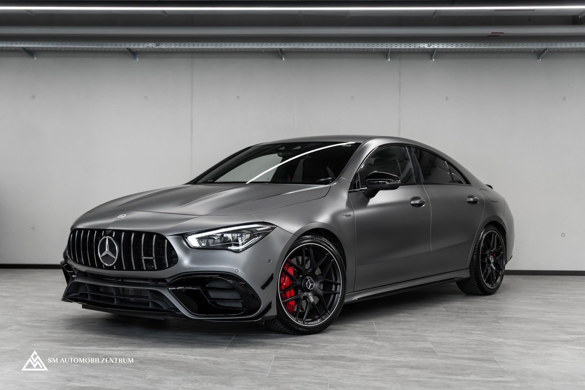 MERCEDES-BENZ CLA 45 S AMG 4matic+ / Aeropaket / Designo Magno / 360° / Head-Up / Burmester