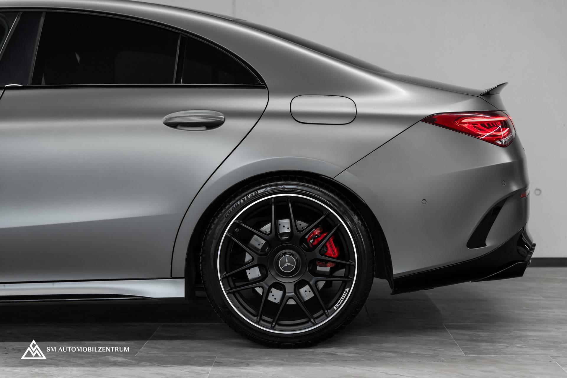 MERCEDES-BENZ CLA 45 S AMG 4matic+ / Aeropaket / Designo Magno / 360° / Head-Up / Burmester-image-7