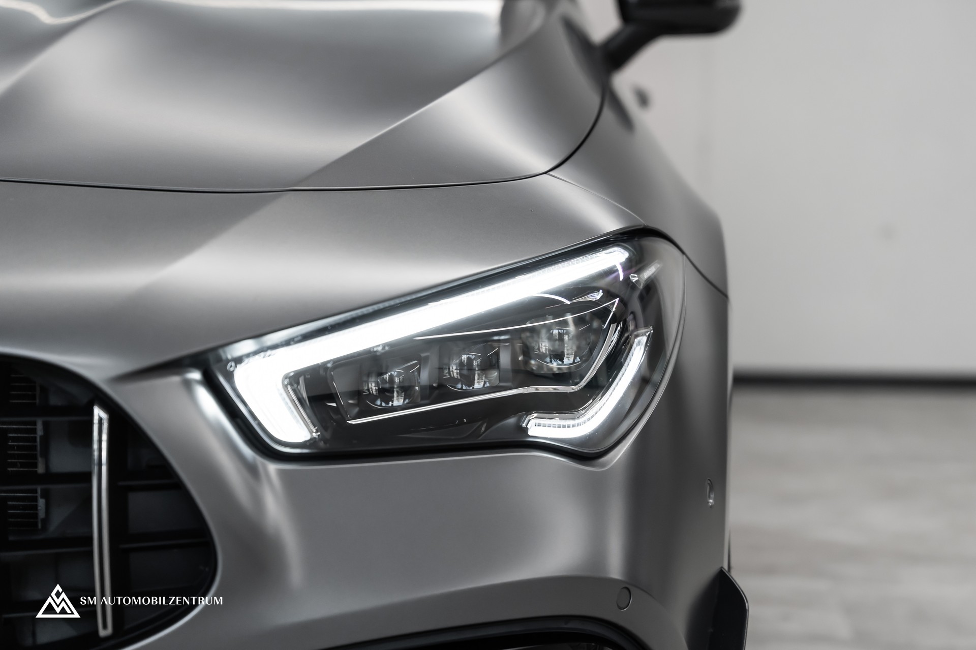 MERCEDES-BENZ CLA 45 S AMG 4matic+ / Aeropaket / Designo Magno / 360° / Head-Up / Burmester-image-5