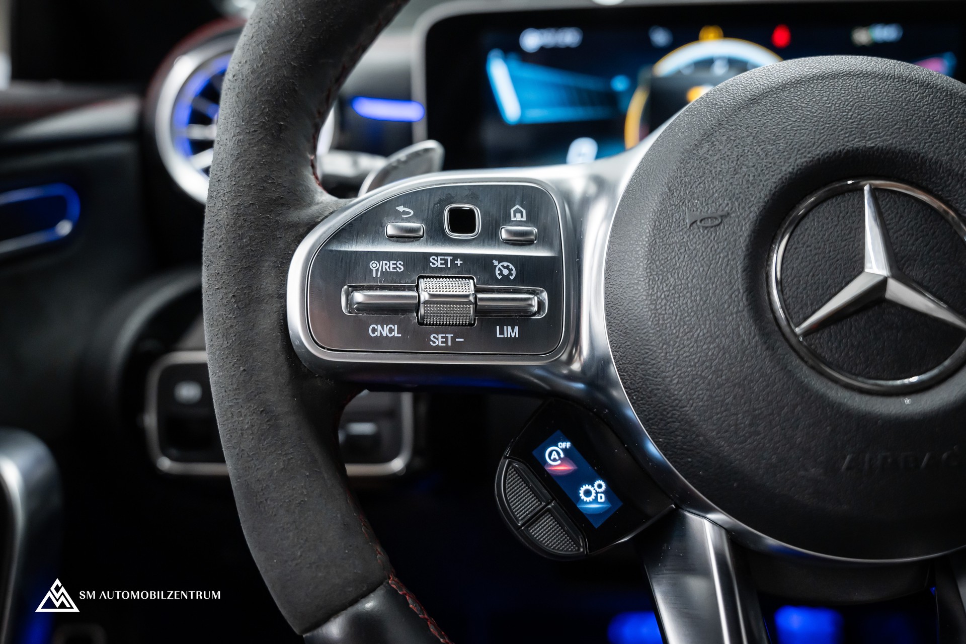 MERCEDES-BENZ CLA 45 S AMG 4matic+ / Aeropaket / Designo Magno / 360° / Head-Up / Burmester-image-22