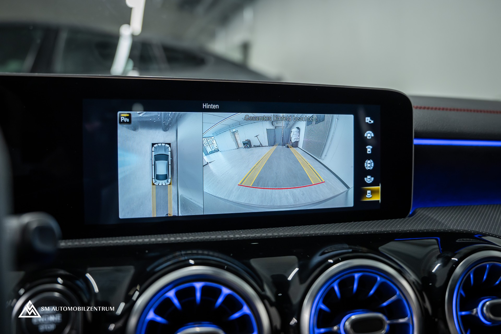MERCEDES-BENZ CLA 45 S AMG 4matic+ / Aeropaket / Designo Magno / 360° / Head-Up / Burmester-image-29
