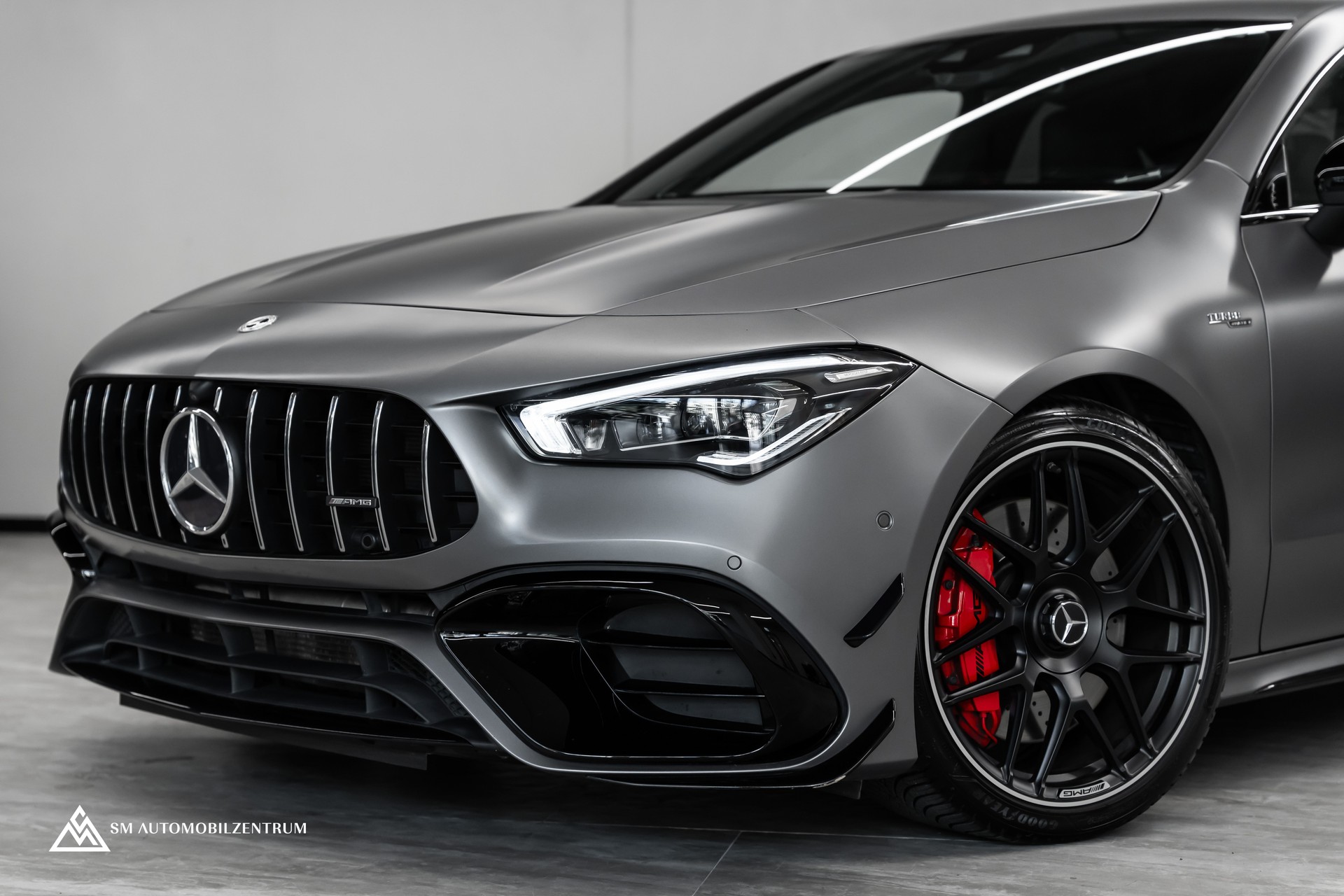 MERCEDES-BENZ CLA 45 S AMG 4matic+ / Aeropaket / Designo Magno / 360° / Head-Up / Burmester-image-6