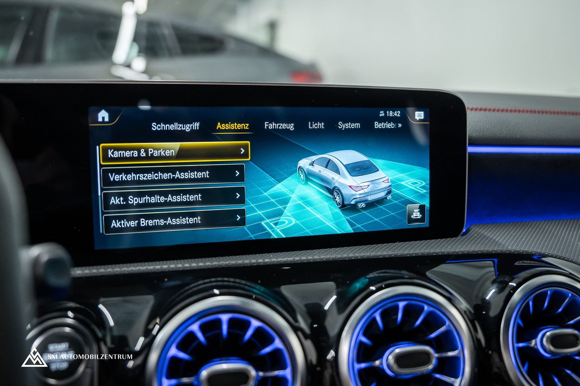 MERCEDES-BENZ CLA 45 S AMG 4matic+ / Aeropaket / Designo Magno / 360° / Head-Up / Burmester-image-33