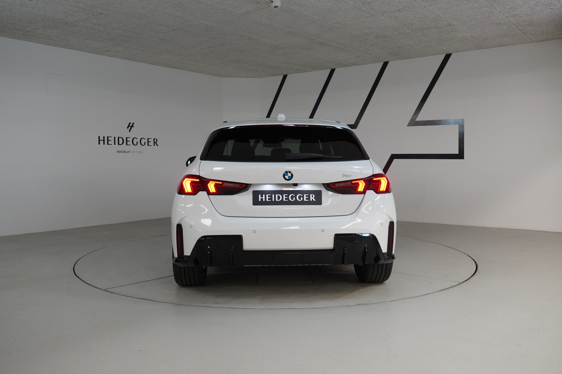 BMW 116 Steptronic M Sport-image-5