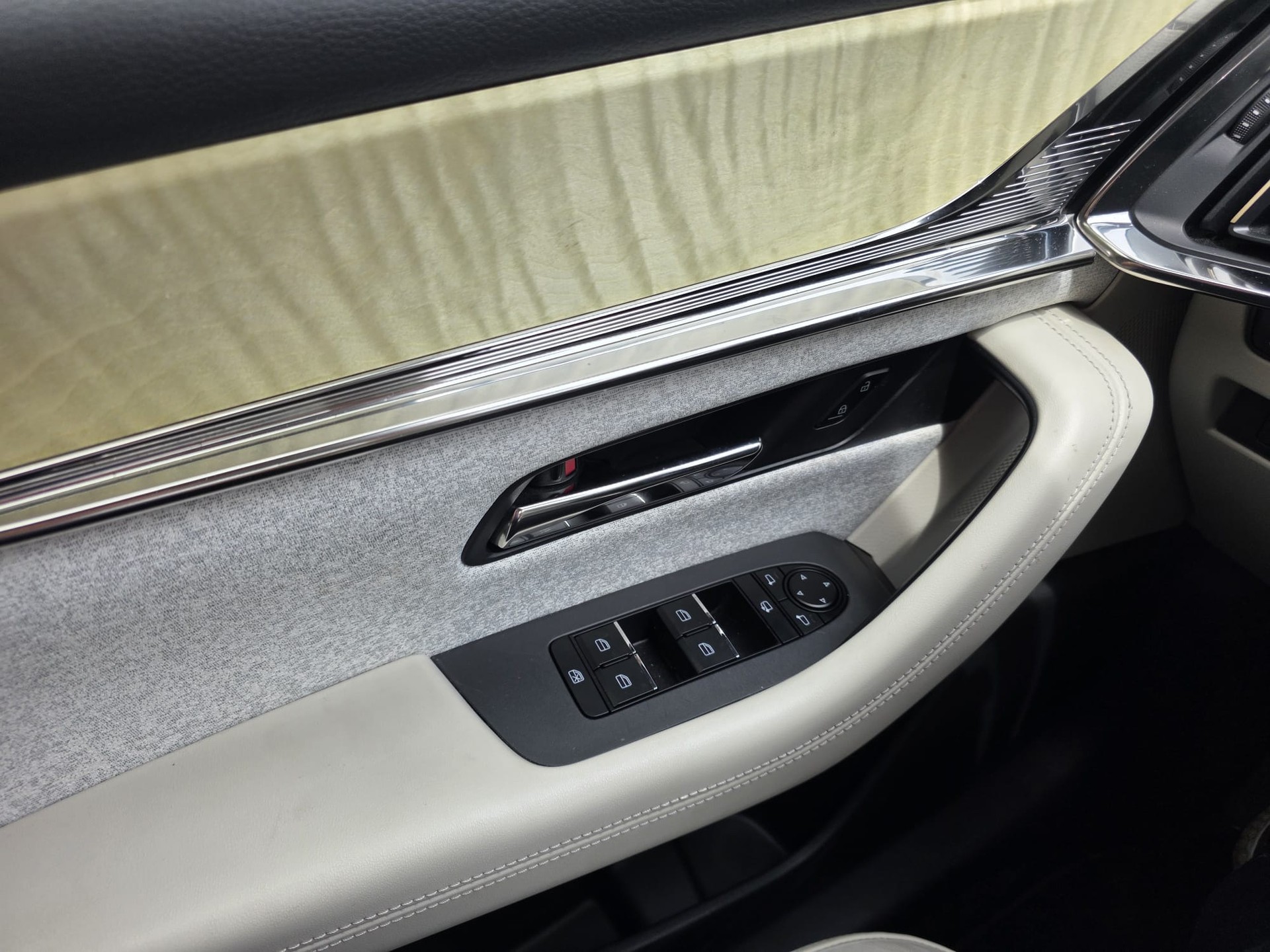 MAZDA CX-60 e-Skyactiv PHEV 327 AWD Exclusive-Line-image-15