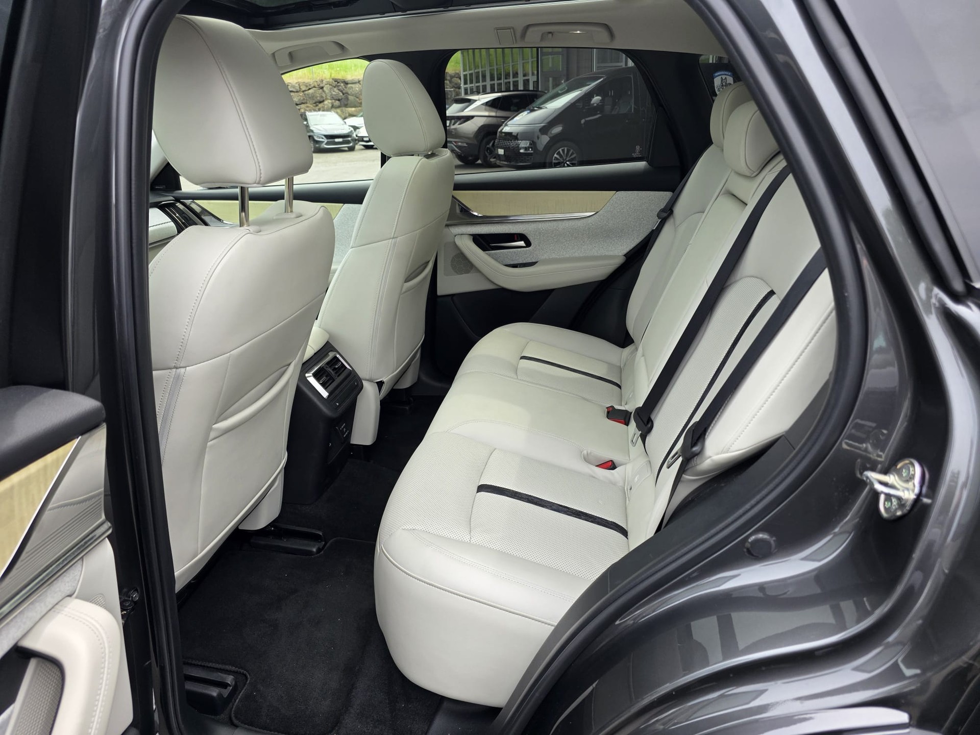 MAZDA CX-60 e-Skyactiv PHEV 327 AWD Exclusive-Line-image-16