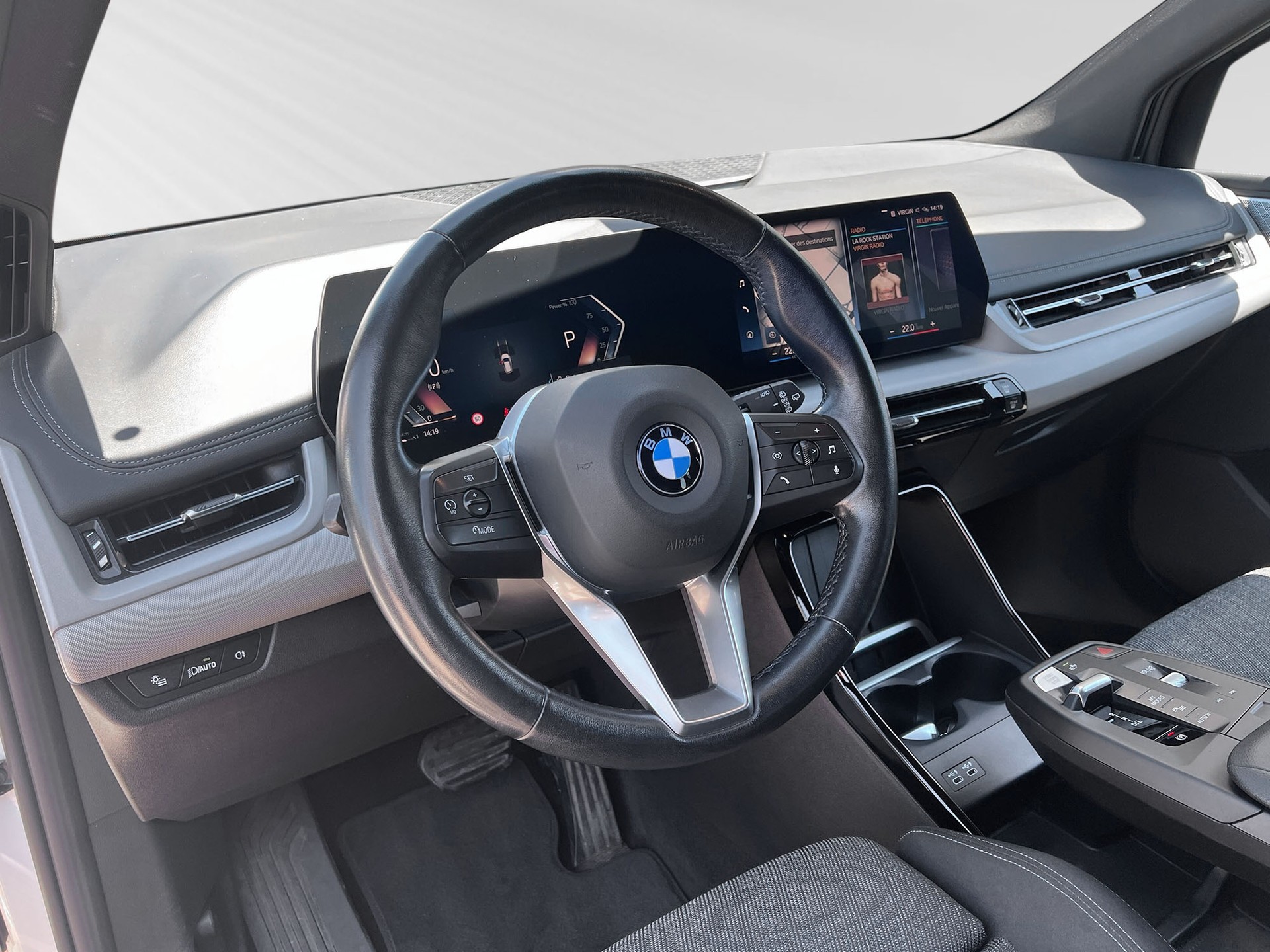 BMW 218d Active Tourer DKG-showroom-element-3