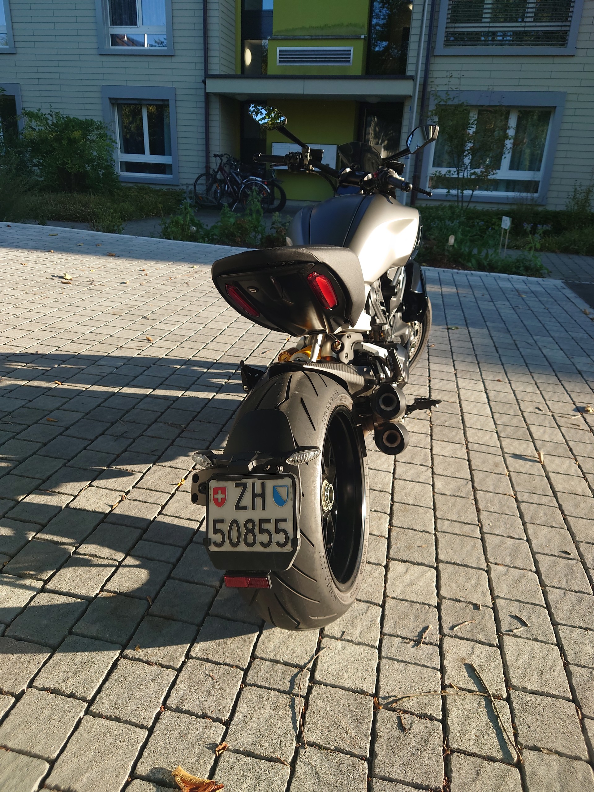 DUCATI Diavel 1260 S-image-2