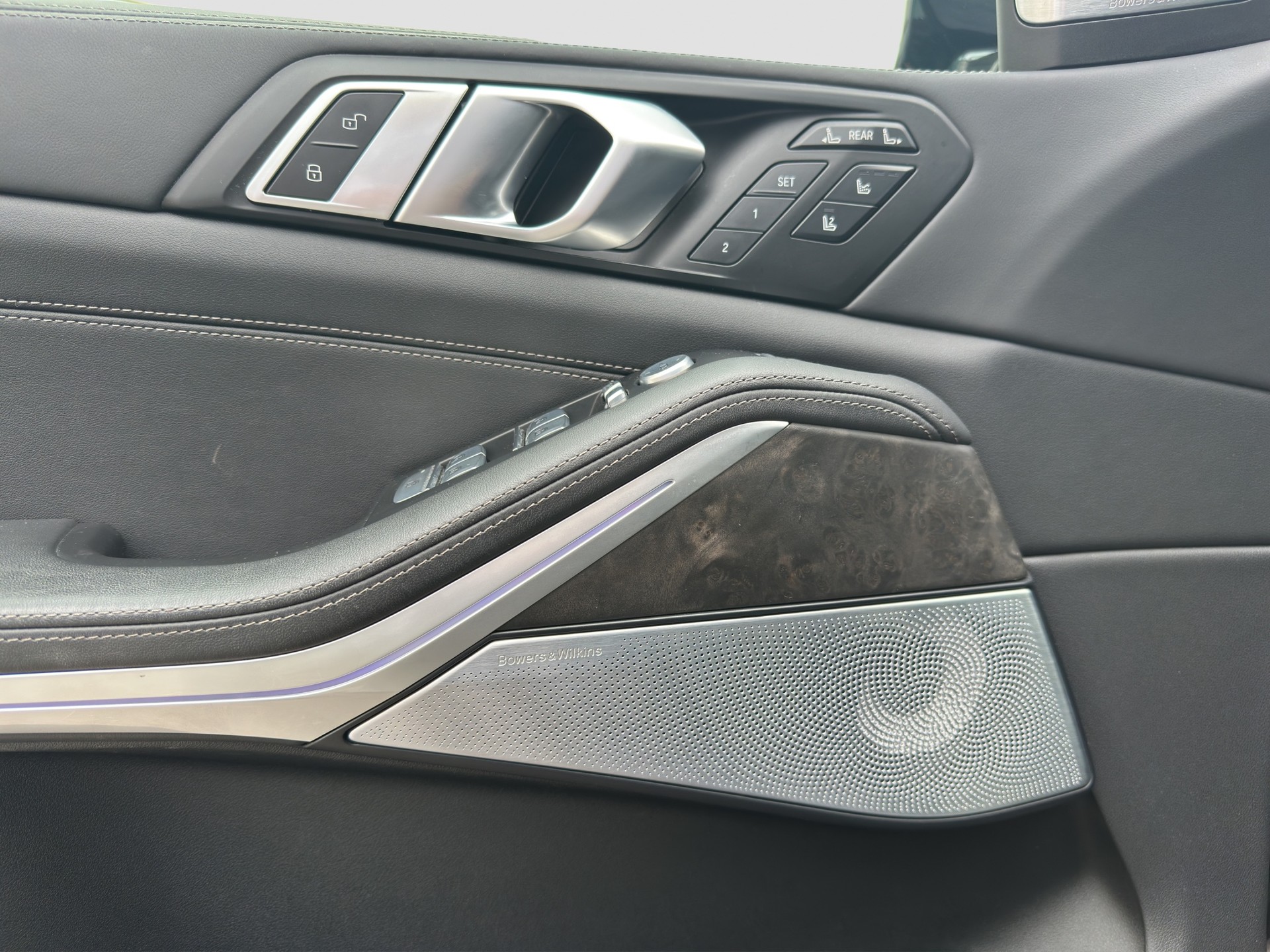 BMW X7 xDrive 48V 40d M Sport Pro Steptronic-image-9