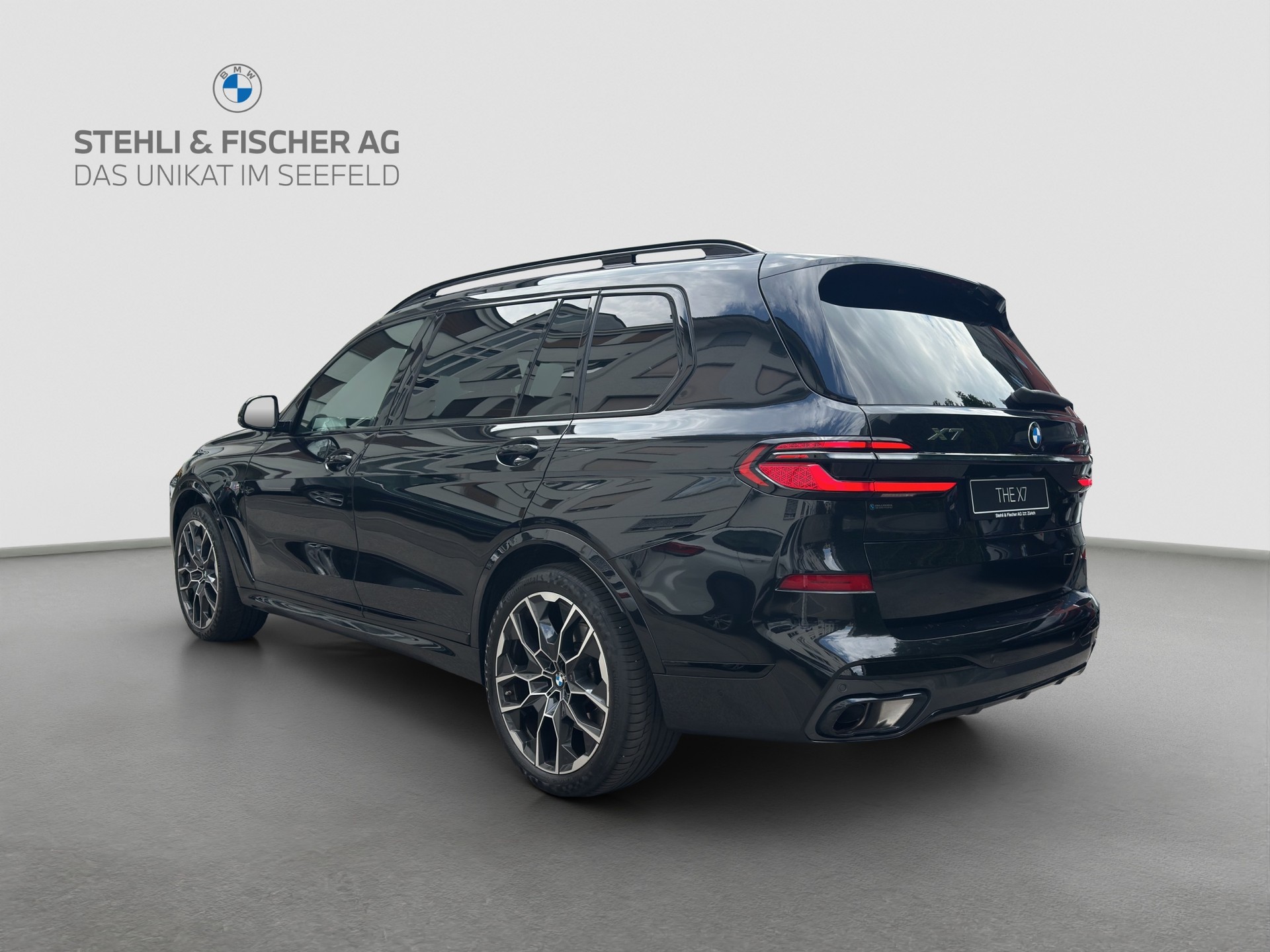 BMW X7 xDrive 48V 40d M Sport Pro Steptronic-showroom-element-1