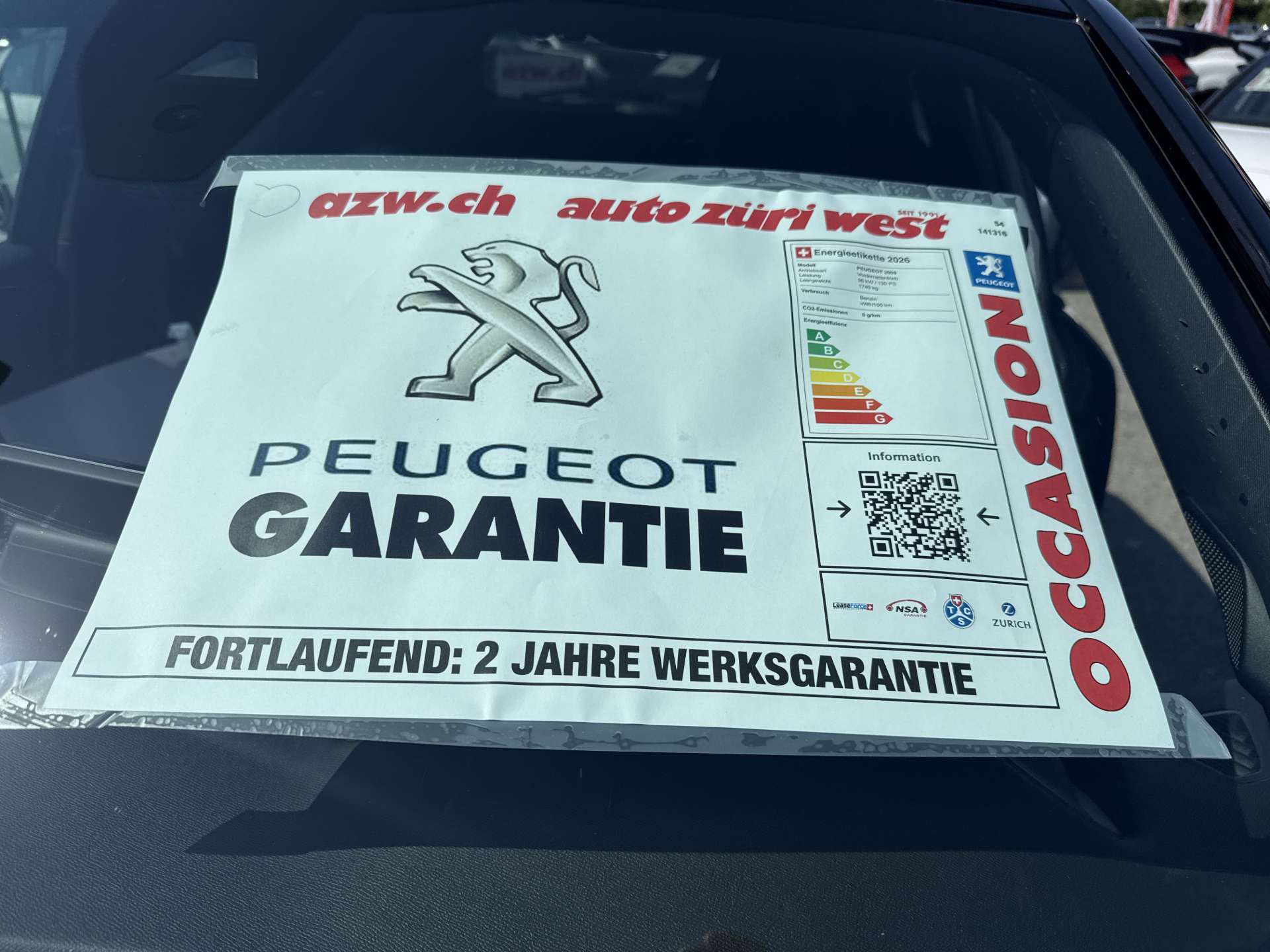 PEUGEOT 2008 1.2 PureTech GT Automat-showroom-element-3