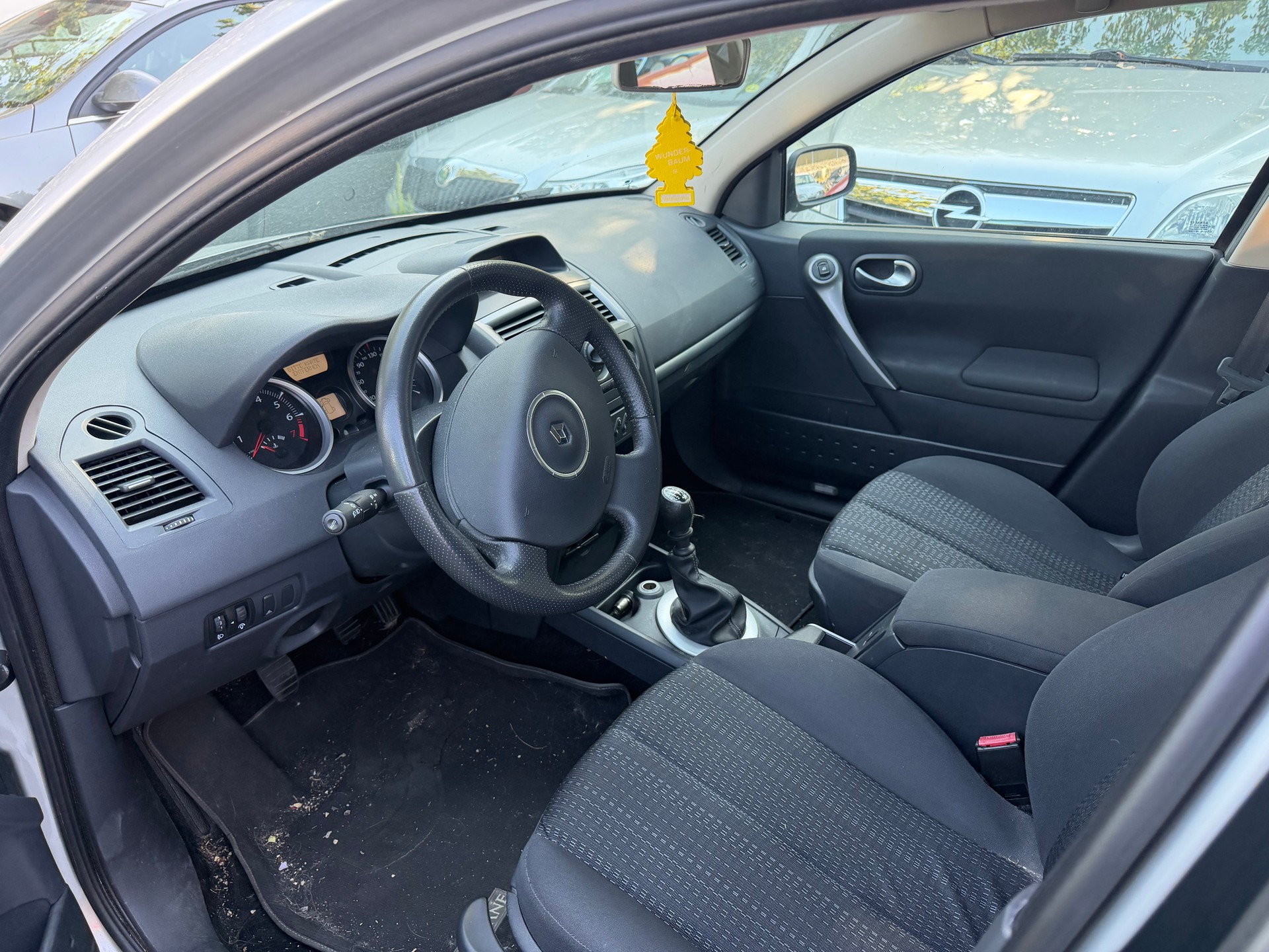 RENAULT Mégane Break 2.0 16V Dynamique-ab Mfk-showroom-element-2