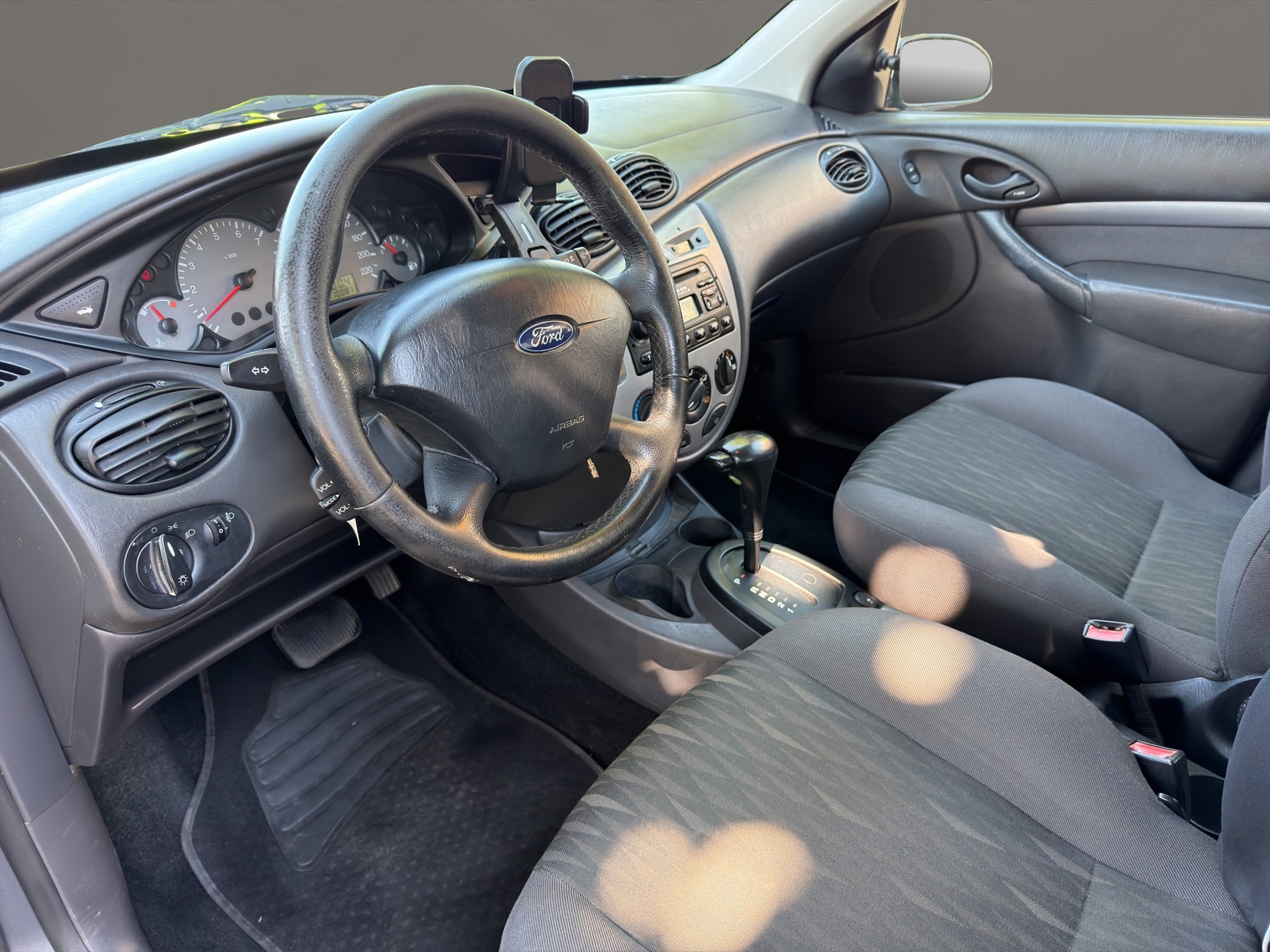 FORD Focus 2.0i 16V Carving-image-12