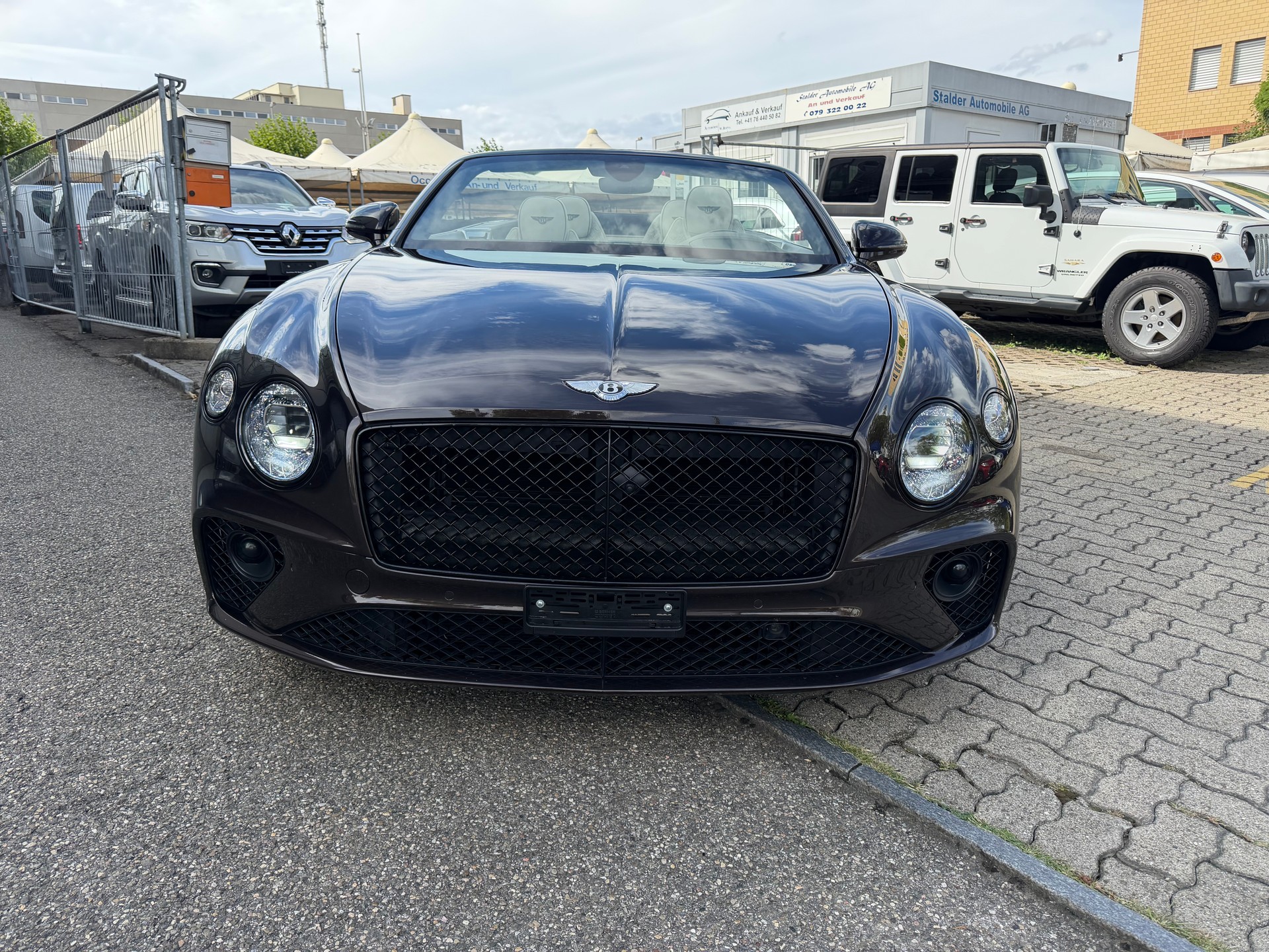 BENTLEY Continental GTC 4.0 V8-showroom-element-1