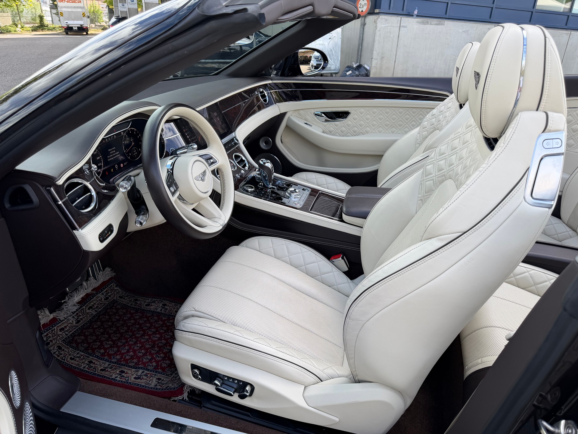 BENTLEY Continental GTC 4.0 V8-image-14