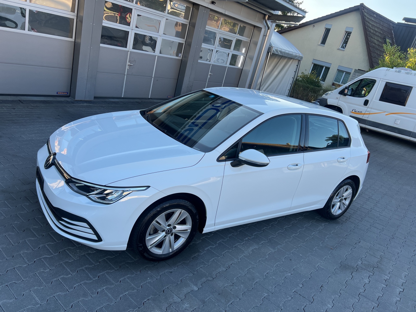 VW Golf 1.0 eTSI mHEV ACTLife DSG-image-12