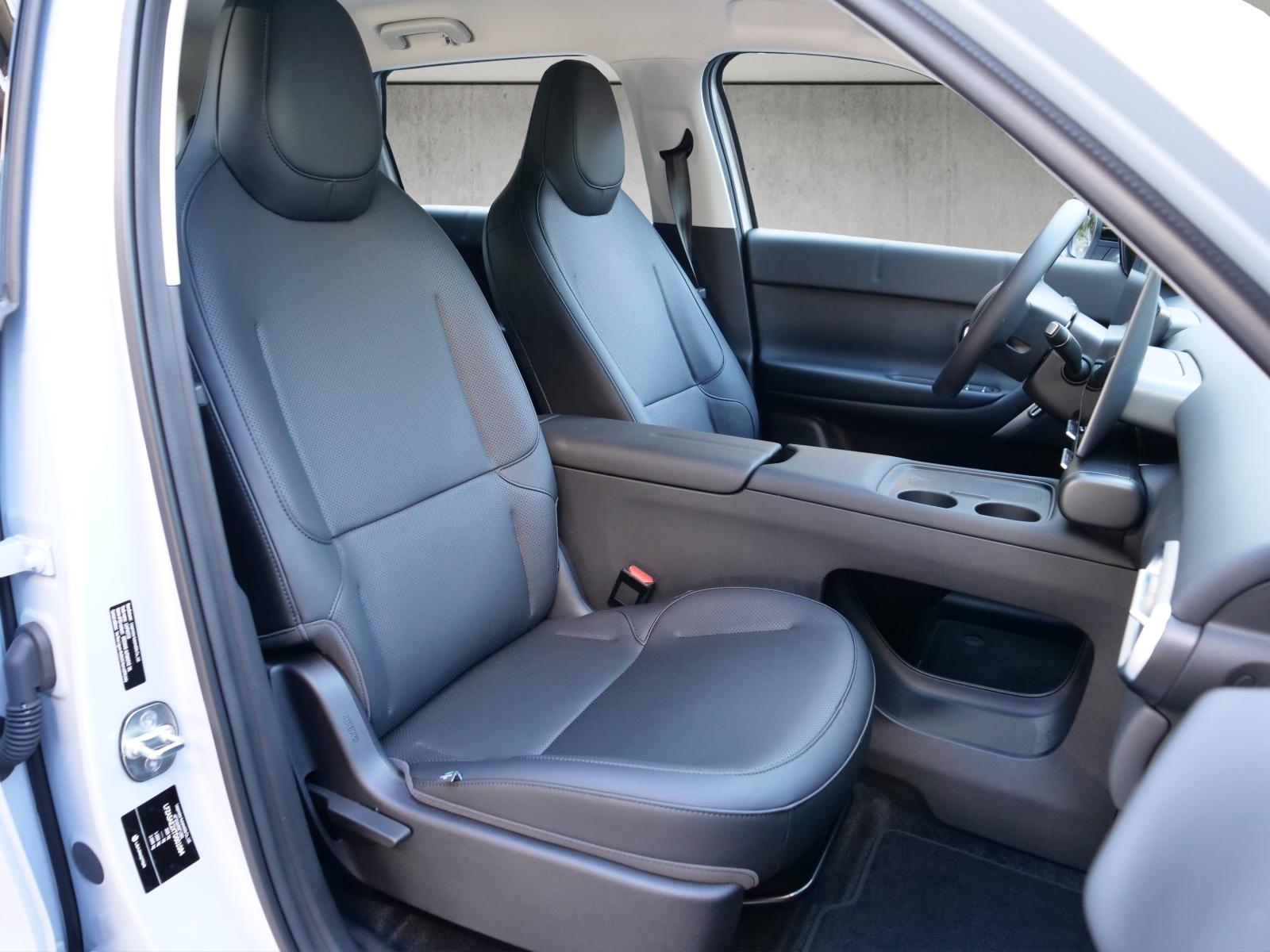 LEAPMOTOR B03X EV-image-13