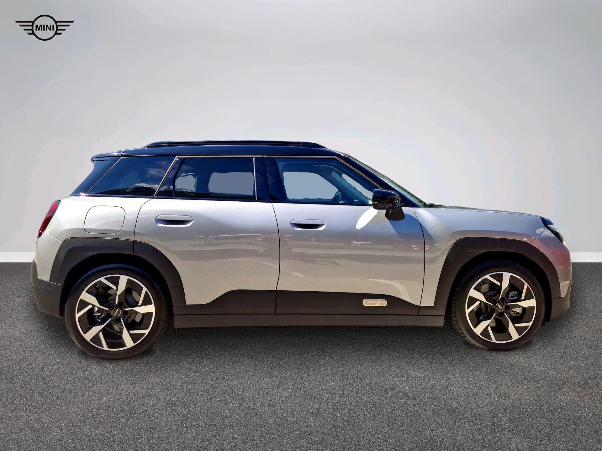 MINI Aceman SE-showroom-element-1