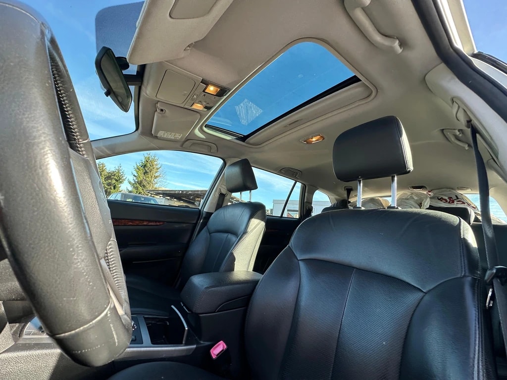 SUBARU Outback 3.6R Executive AWD Automatic-image-8