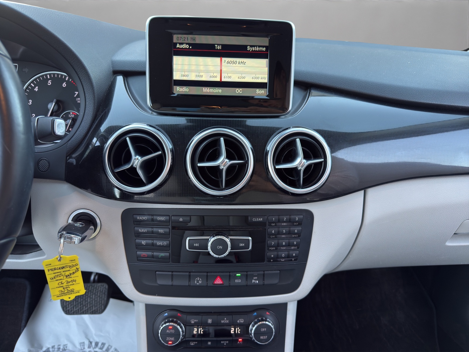 MERCEDES-BENZ B 200 7G-DCT-image-14