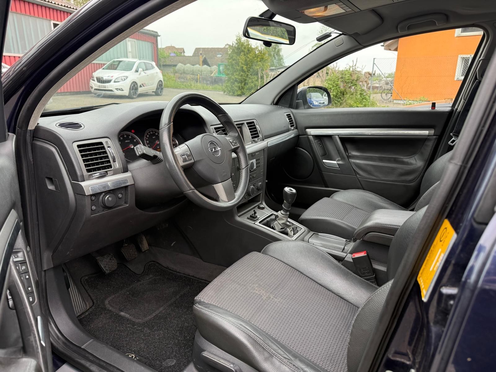 OPEL Signum 2.8 Turbo V6 Sport-image-6