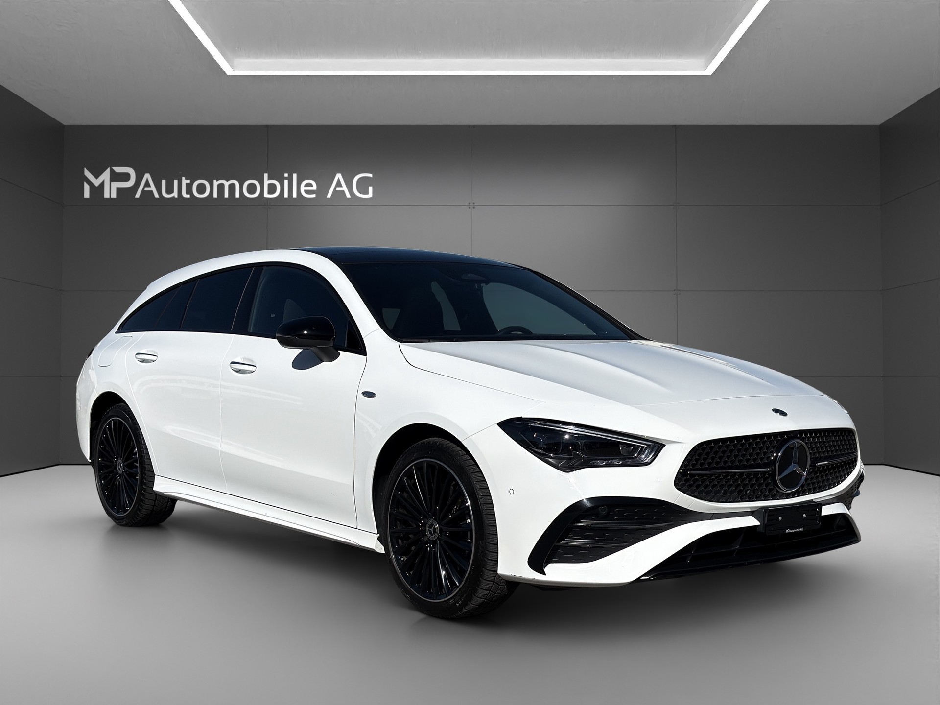 MERCEDES-BENZ CLA 250 e EQ Star AMG Line Shooting Brake-showroom-element-1