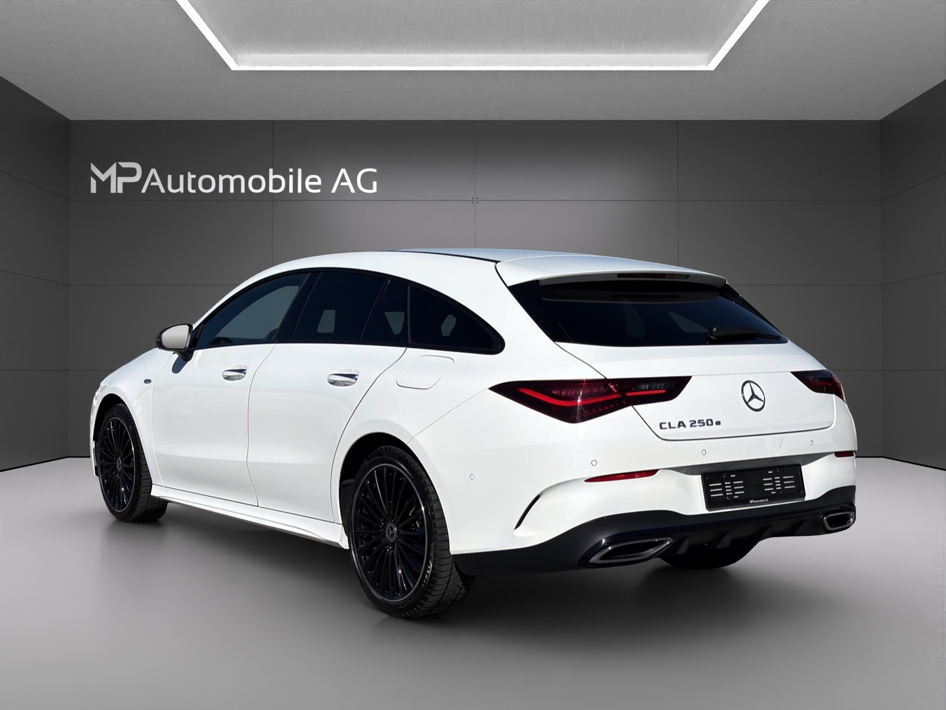MERCEDES-BENZ CLA 250 e EQ Star AMG Line Shooting Brake-image-6