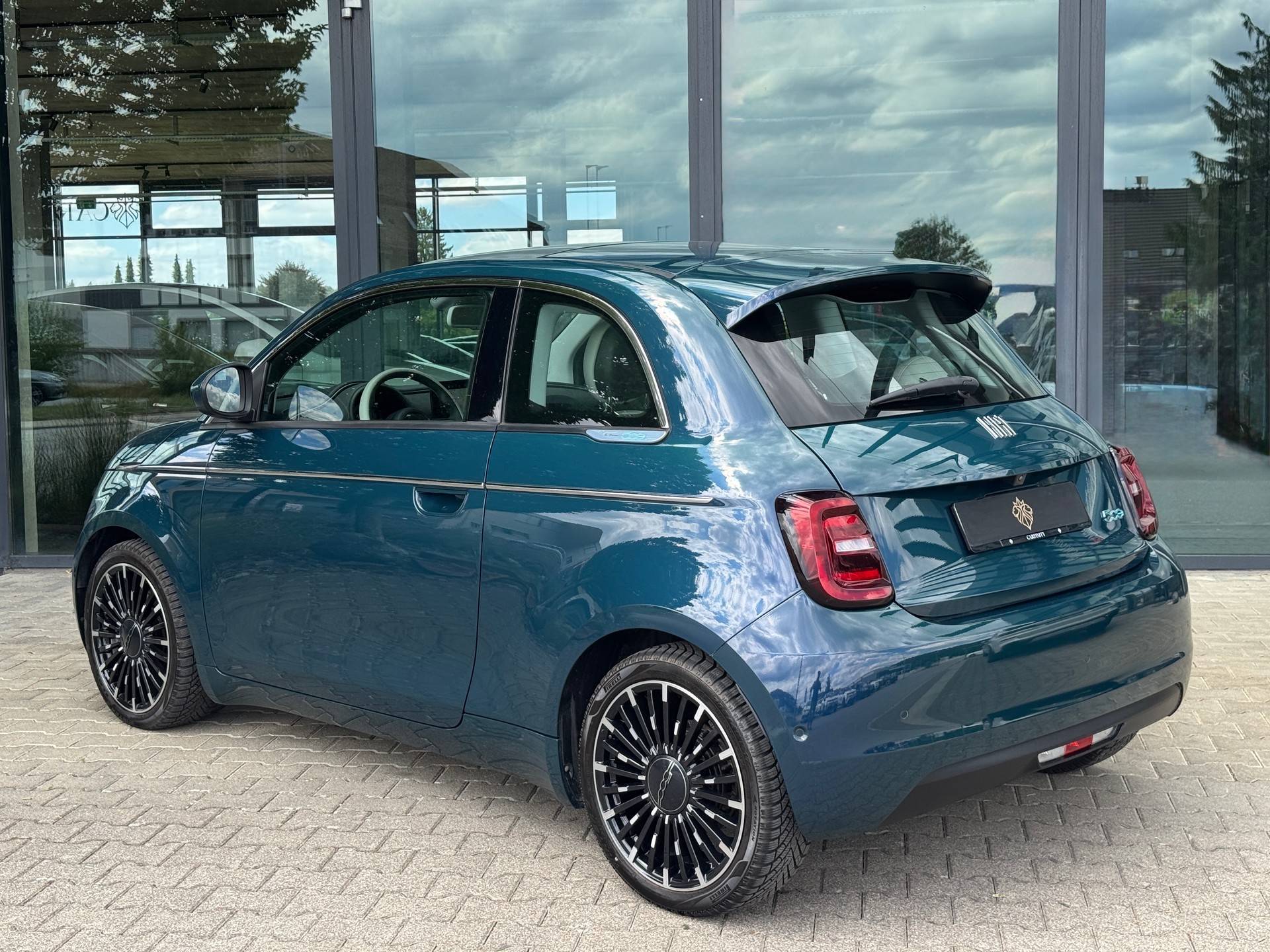 FIAT 500 electric 87 kW La Prima-showroom-element-3