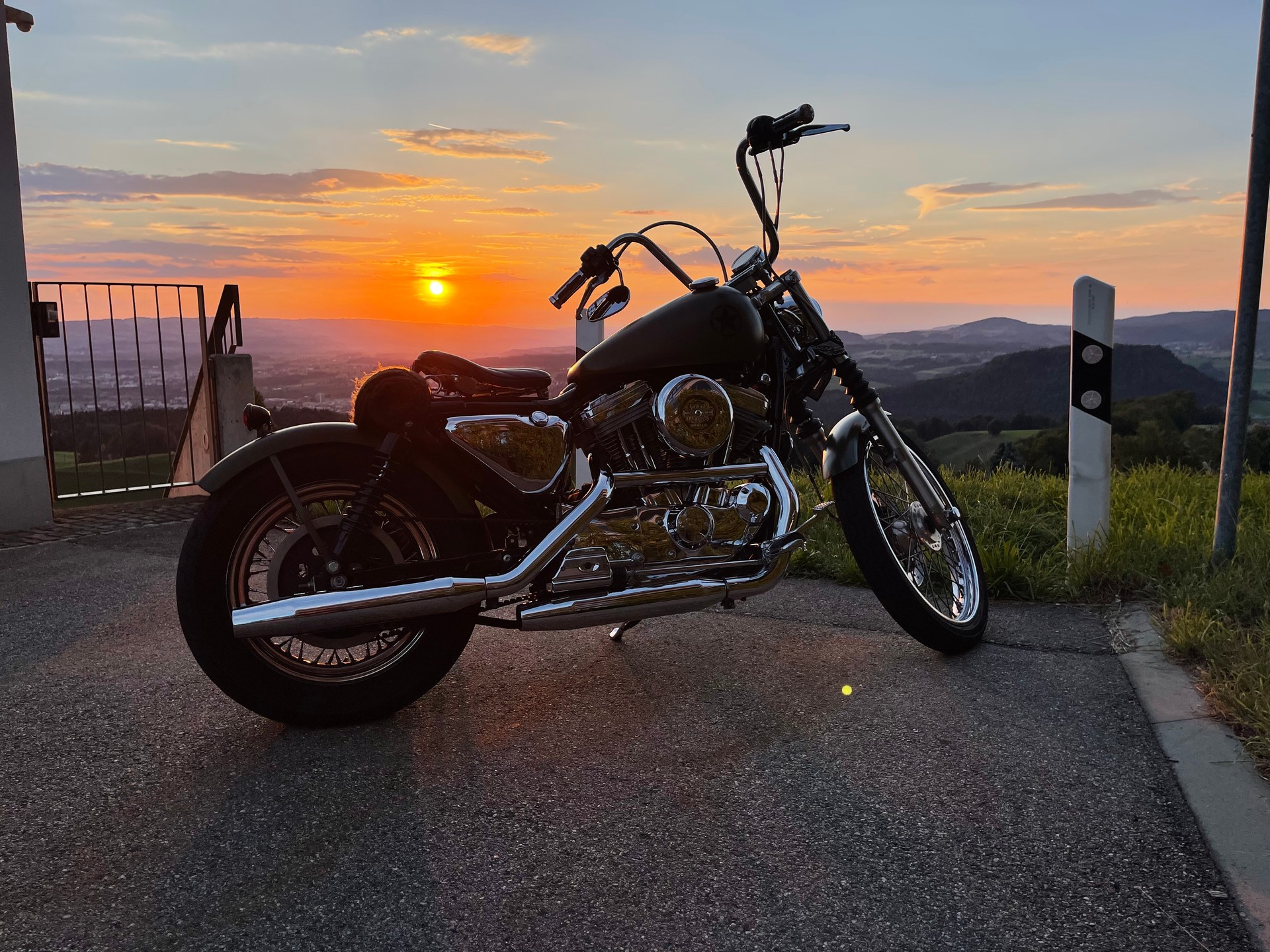 HARLEY-DAVIDSON XL 883 C53 Sportster Custom-image-1