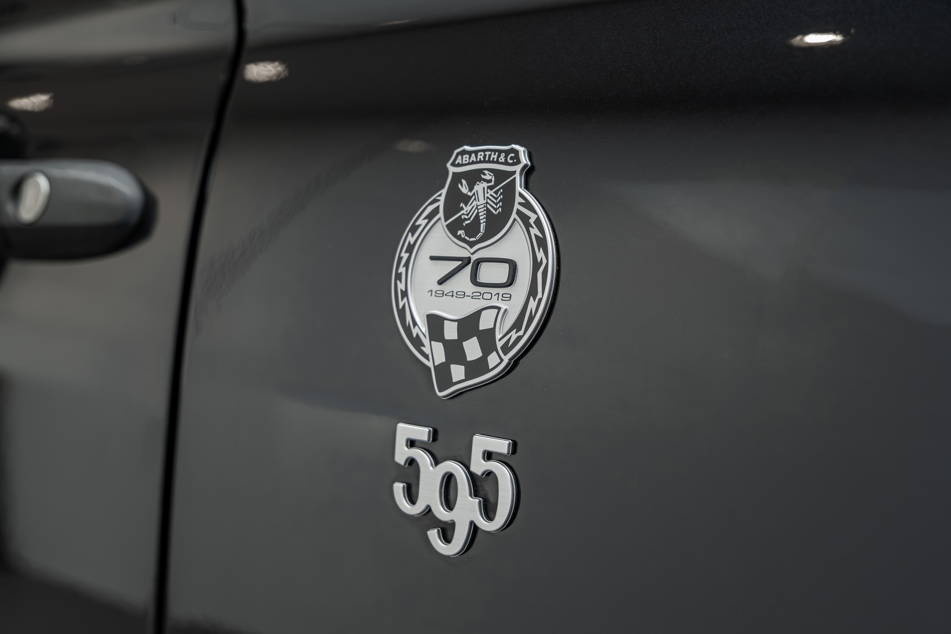 FIAT 595 1.4 Turbo Abarth Competizione 70th Anniv.-showroom-element-3