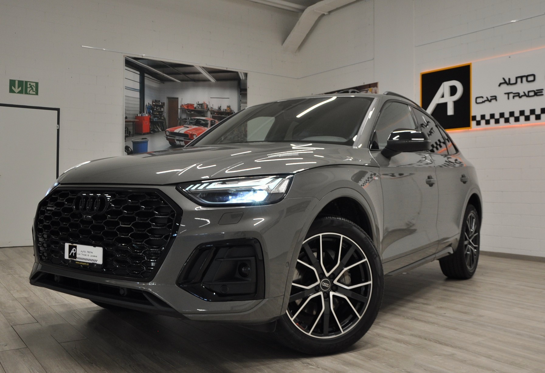 AUDI Q5 Sportback 40 TDI Blackedition quattro S-tronic-showroom-element-1