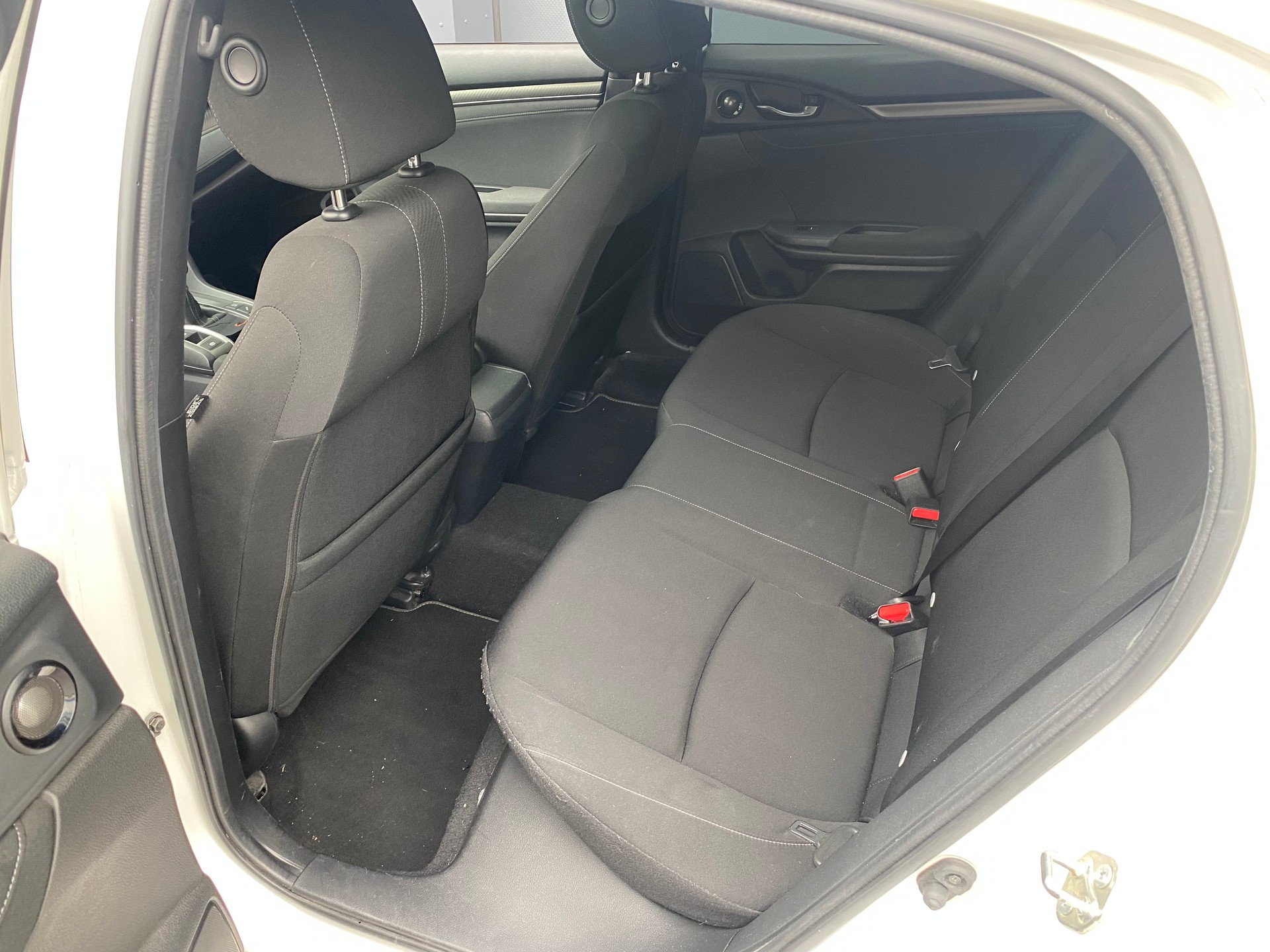 HONDA Civic 1.5 VTEC Sport Plus-image-17