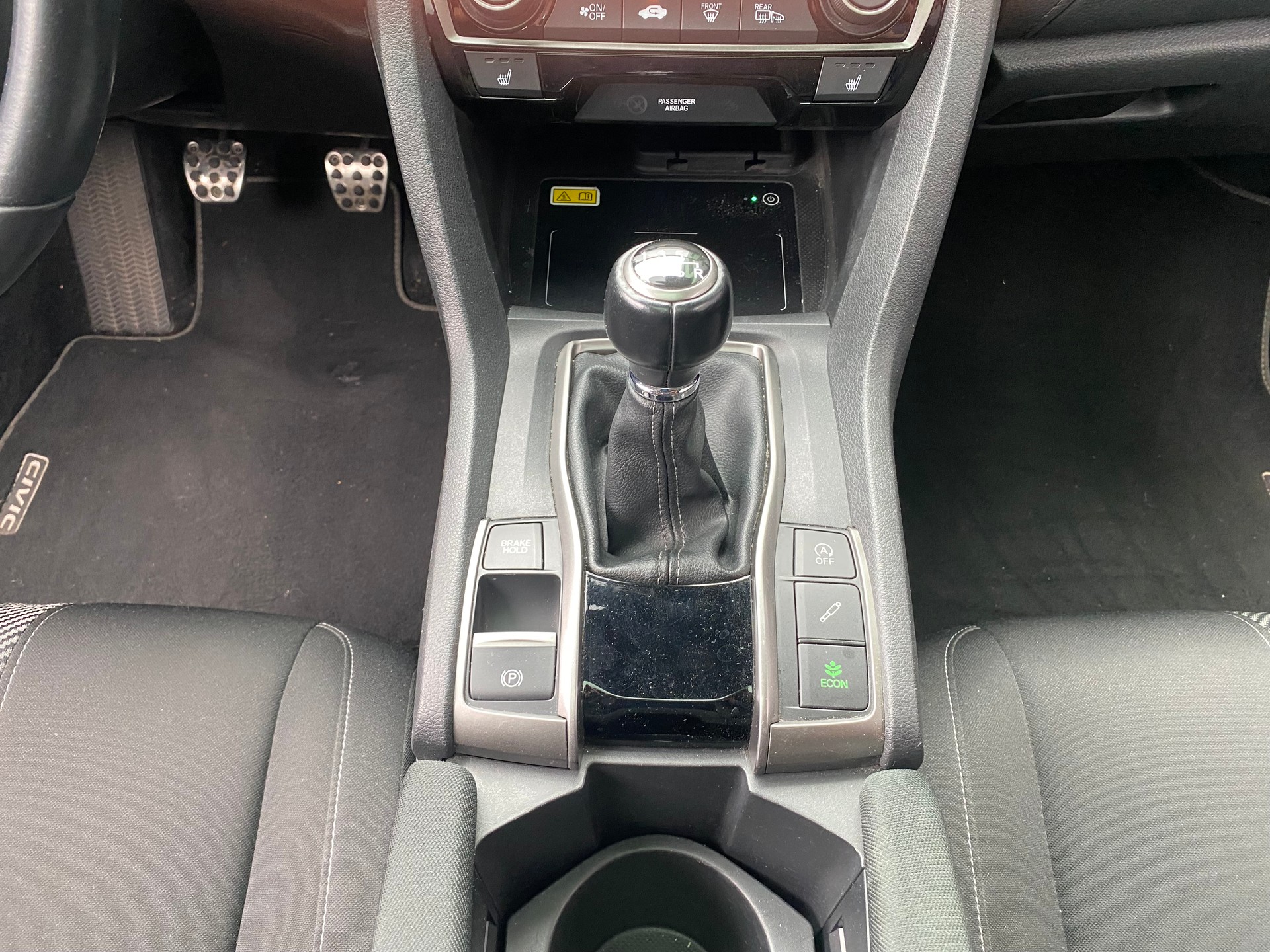 HONDA Civic 1.5 VTEC Sport Plus-image-24