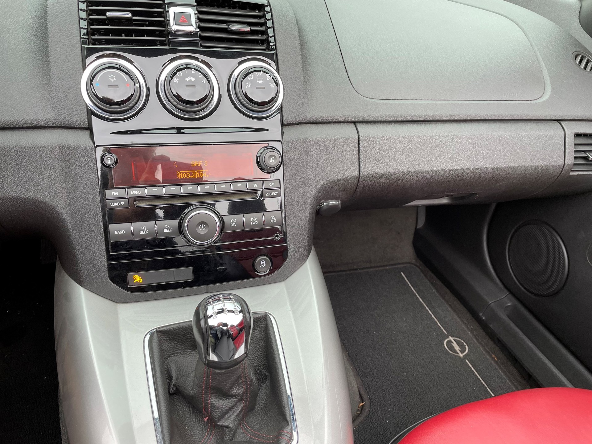 OPEL GT 2.0 Turbo-image-8