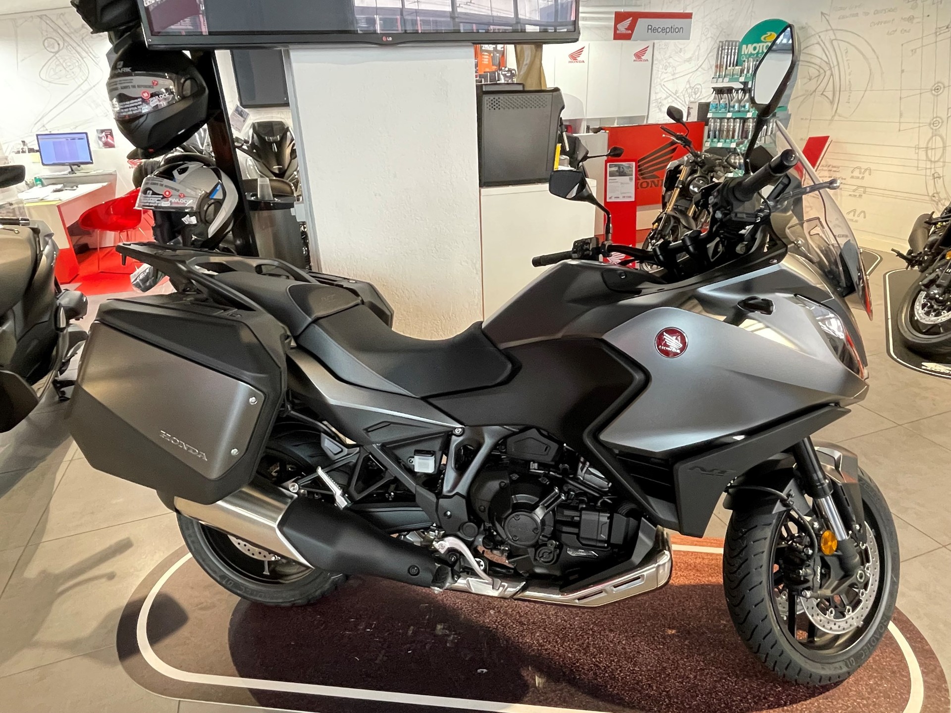 HONDA NT 1100 DCT-image-2