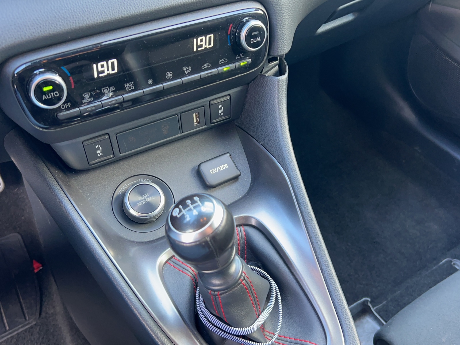 TOYOTA Yaris 1.6 GR Sport 4x4 Circuit-Pack-image-23