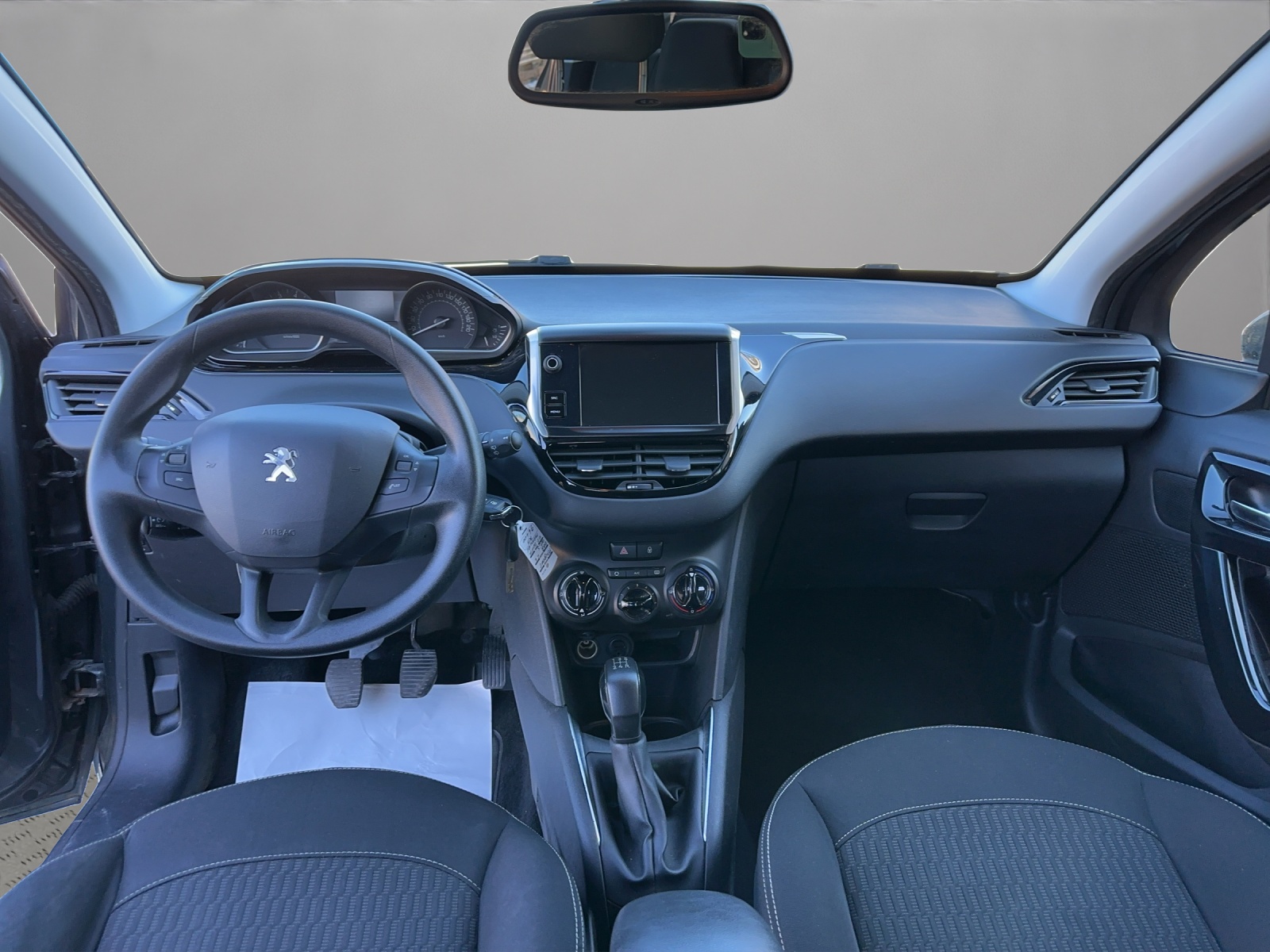 PEUGEOT 208 1.2 PureTech Access-image-13