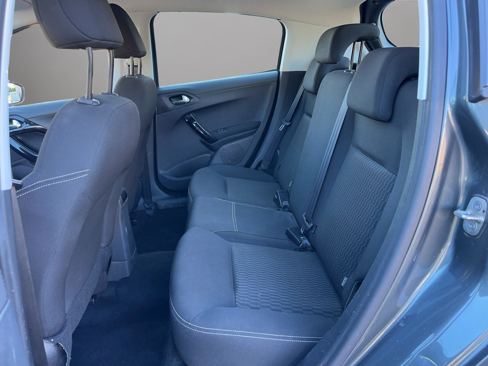 PEUGEOT 208 1.2 PureTech Access-image-12