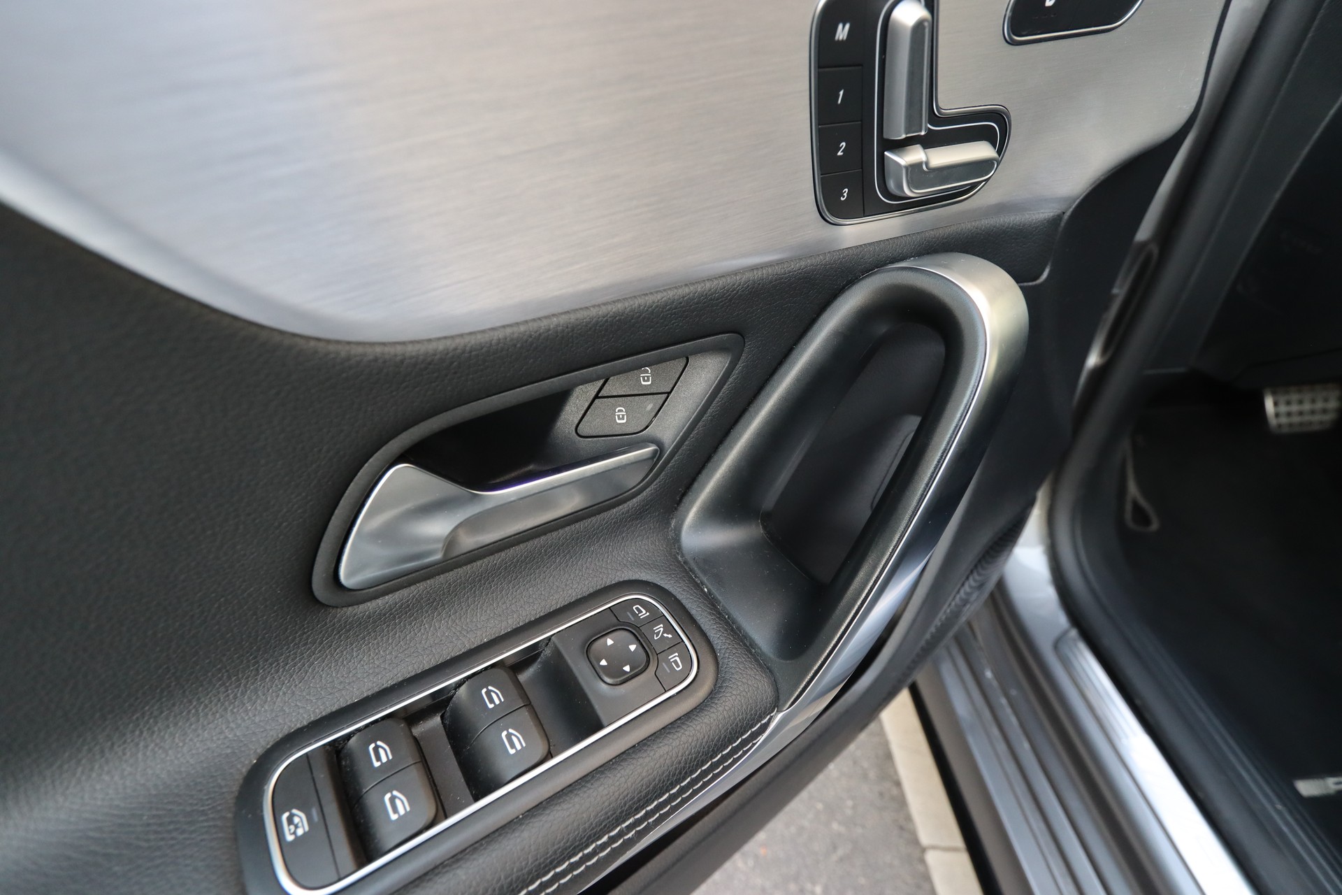 MERCEDES-BENZ CLA 45 S AMG 4Matic+ 8G-DCT-image-24