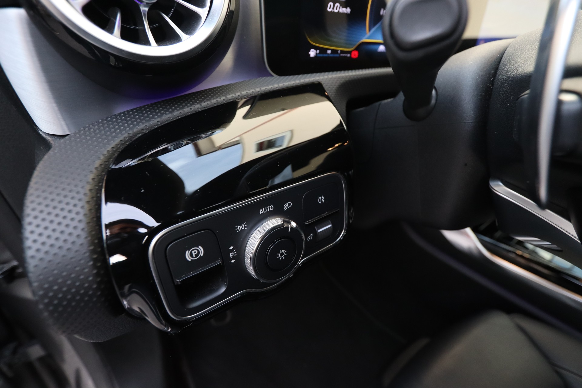 MERCEDES-BENZ CLA 45 S AMG 4Matic+ 8G-DCT-image-17
