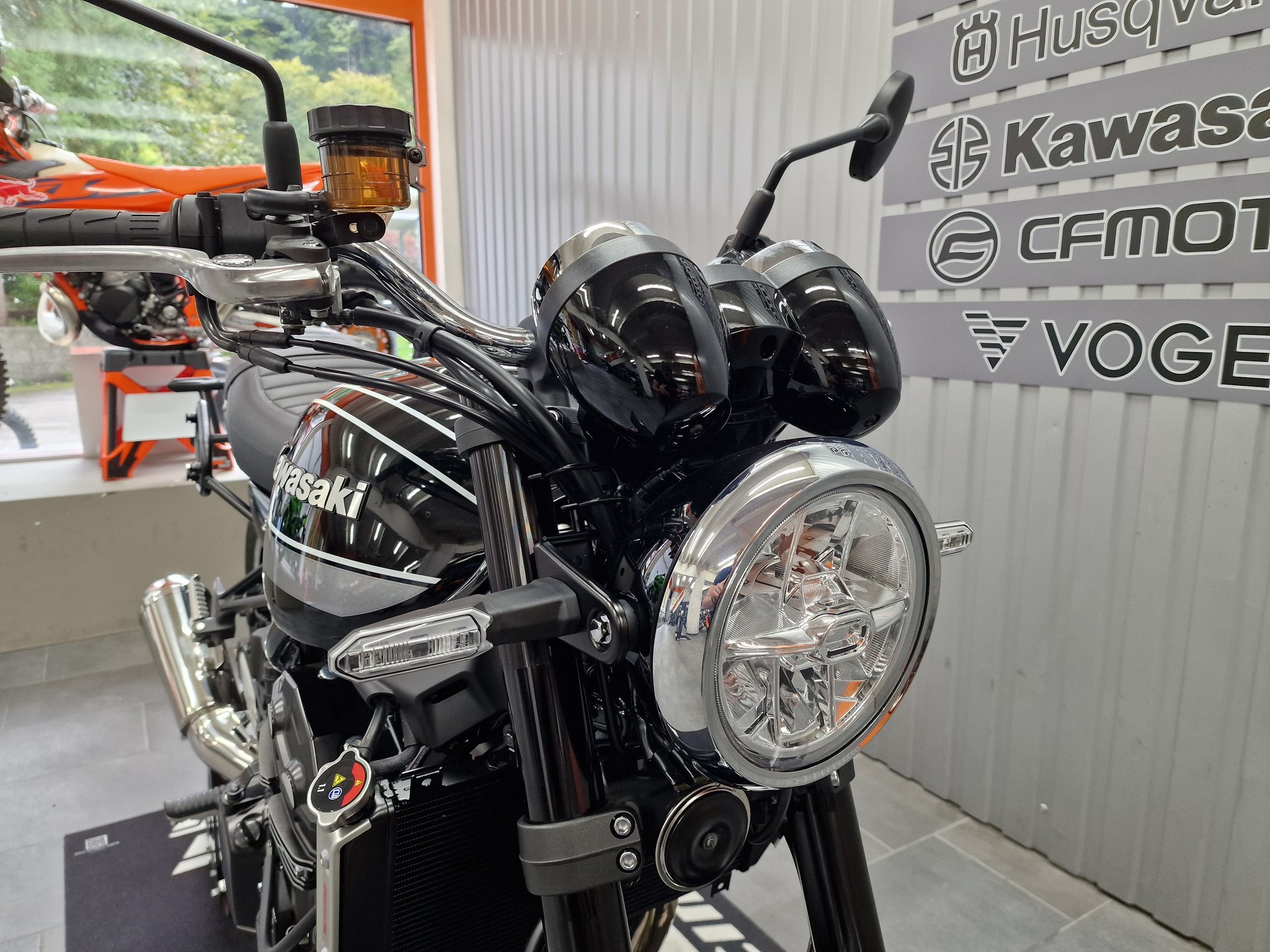 KAWASAKI Z 900 RS-image-5