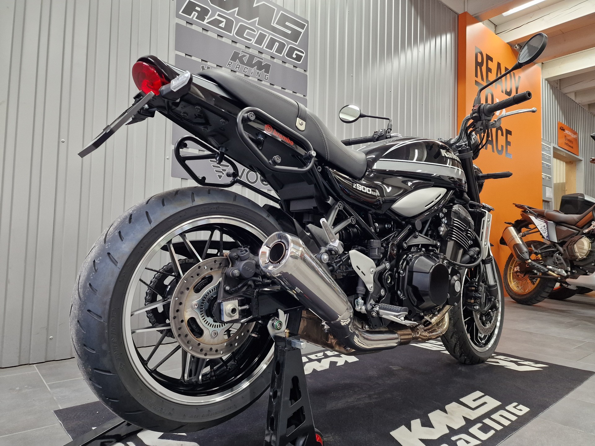 KAWASAKI Z 900 RS-image-2