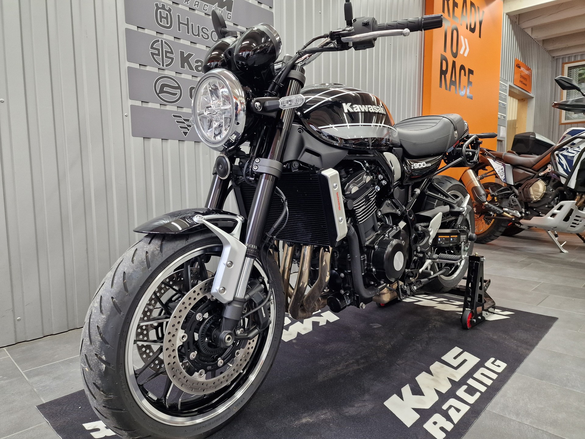 KAWASAKI Z 900 RS-image-9