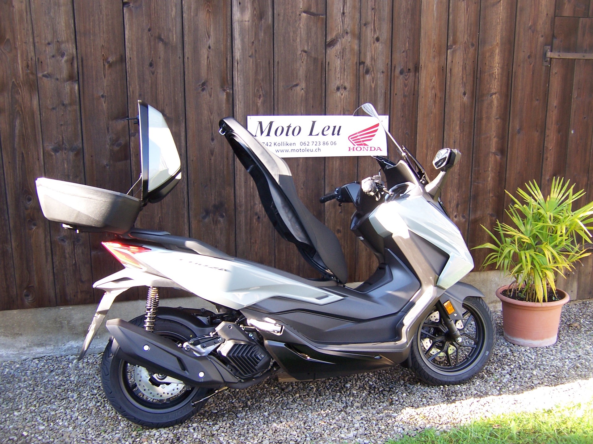 HONDA Nss 125 Forza Smart TopBox-image-11