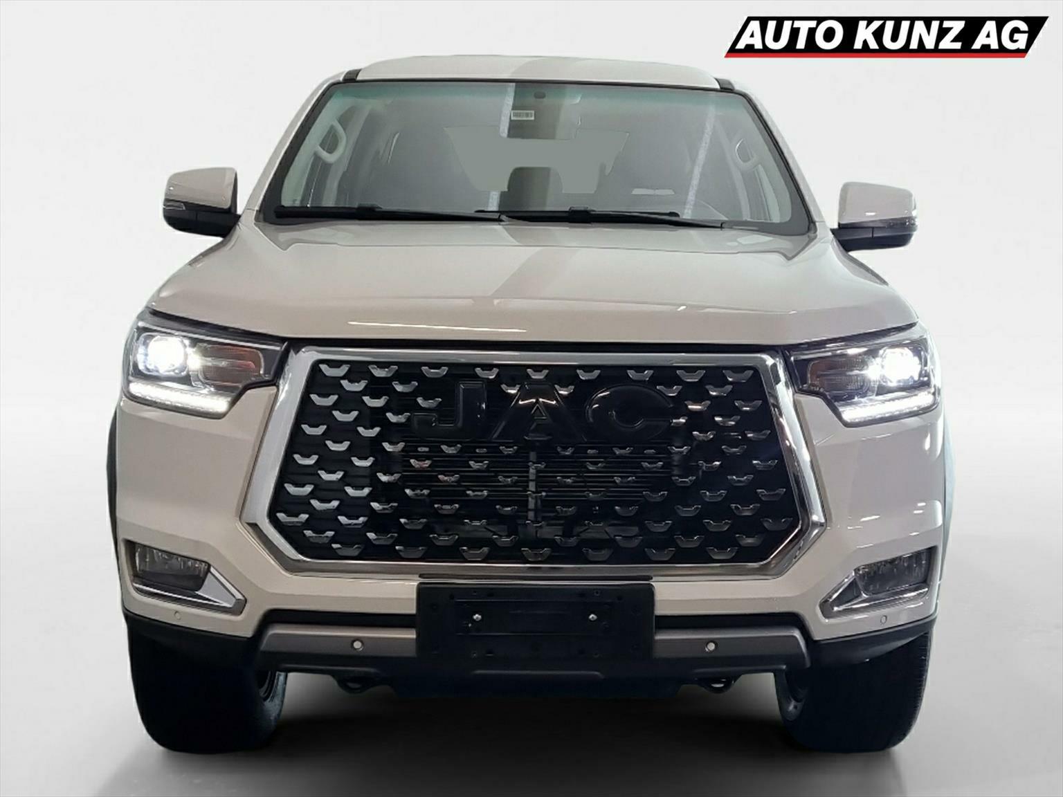 JAC T8 Pro Diesel 2.0Di AWD AHK 3.5T Softtop-showroom-element-2