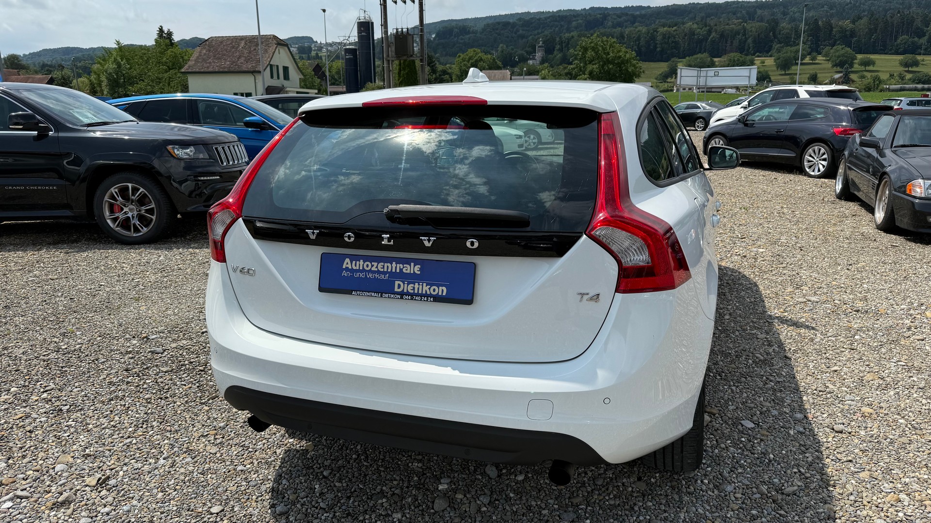 VOLVO V60 T4 Kinetic Powershift-image-18