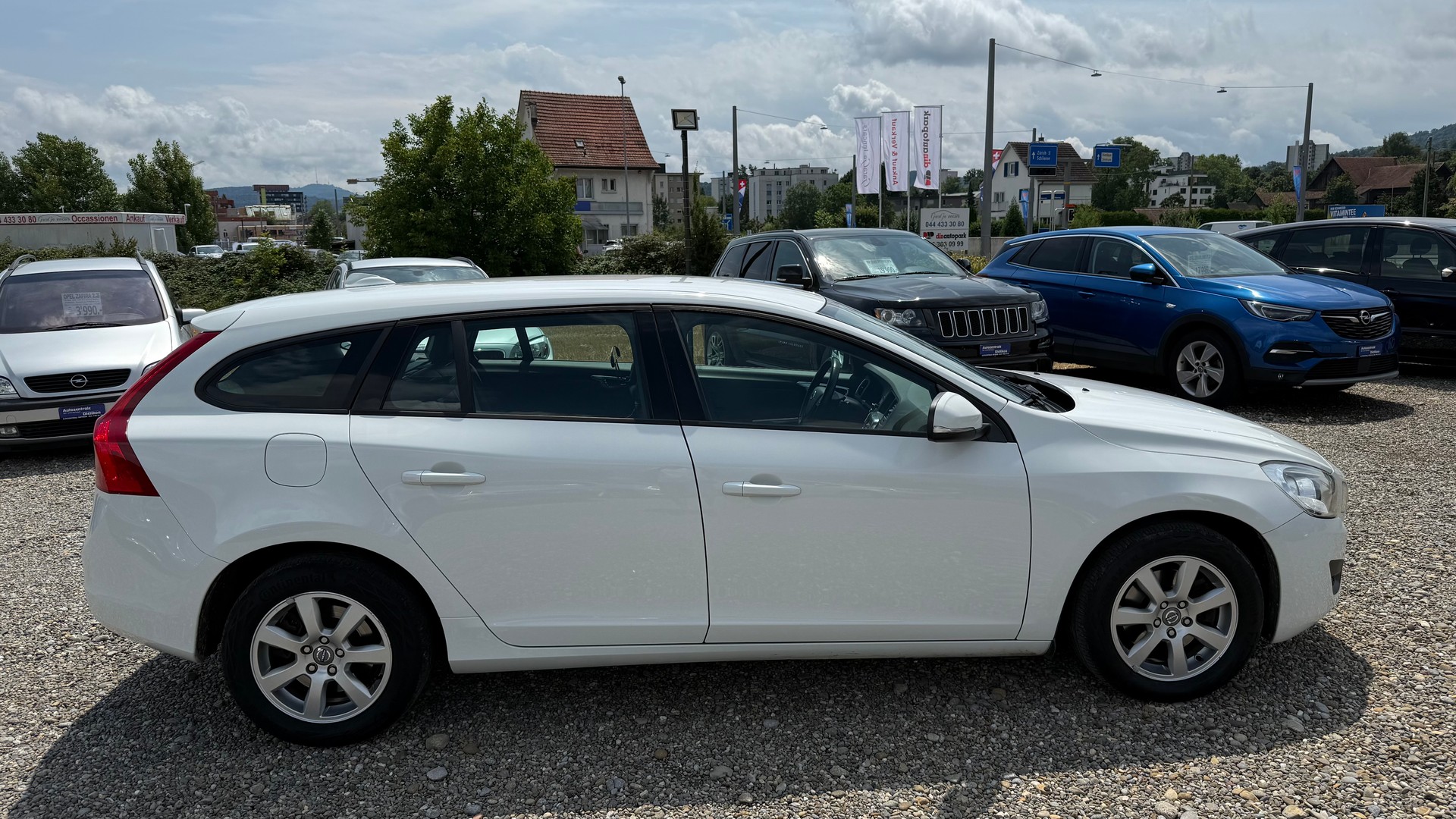 VOLVO V60 T4 Kinetic Powershift-image-20