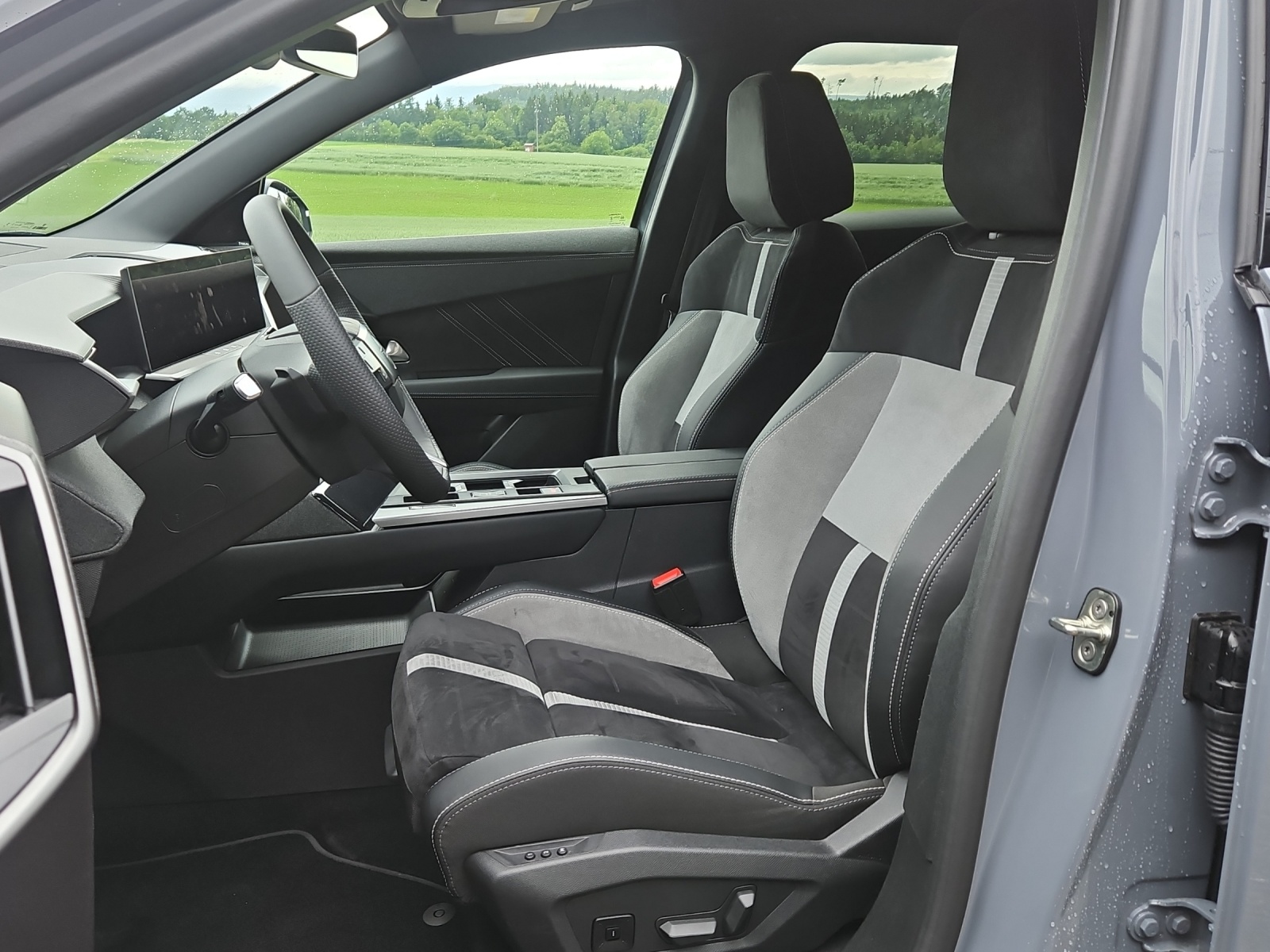 OPEL Grandland-e Ultimate AWD-image-6